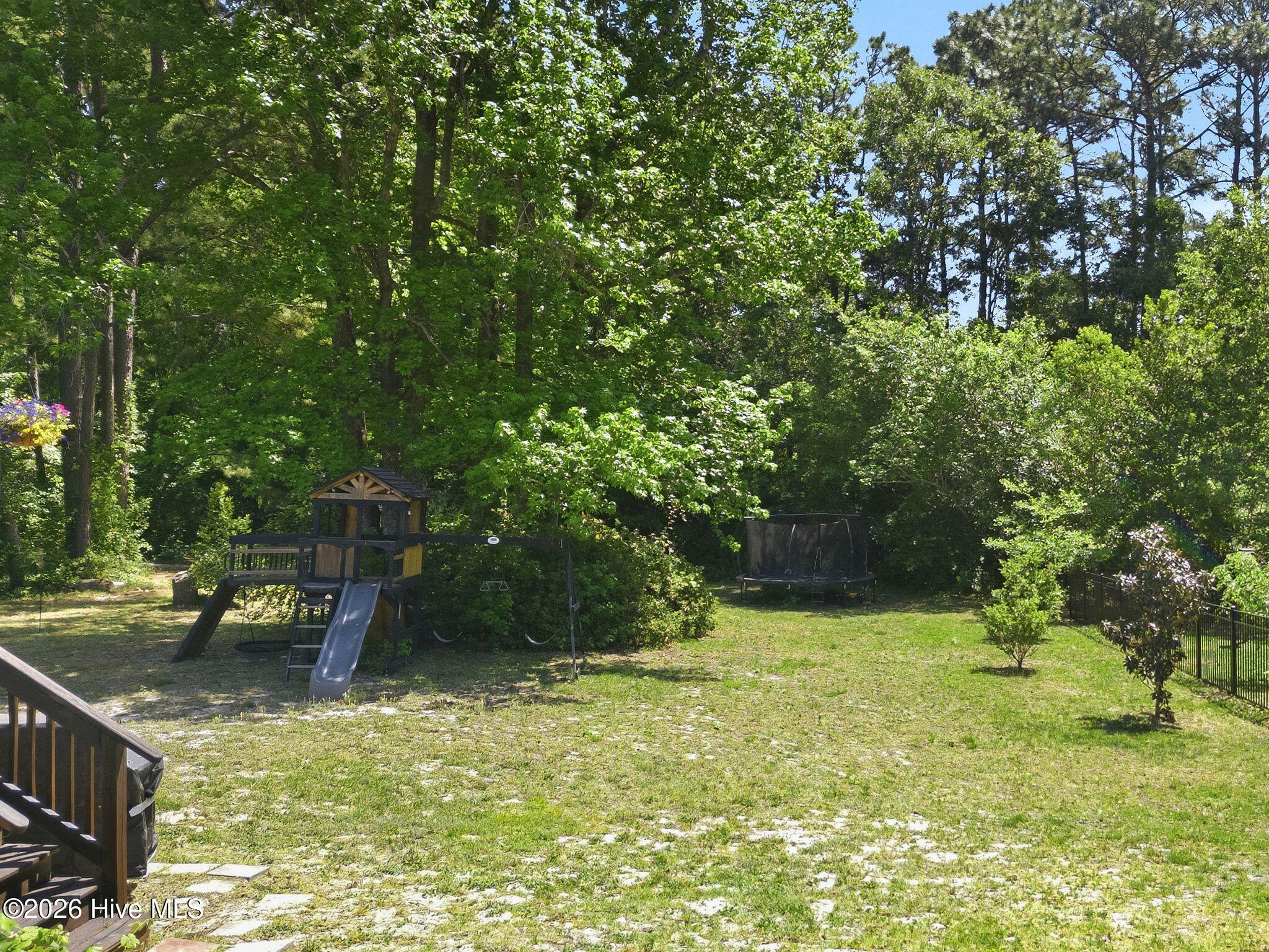 100568966 | Photo 58