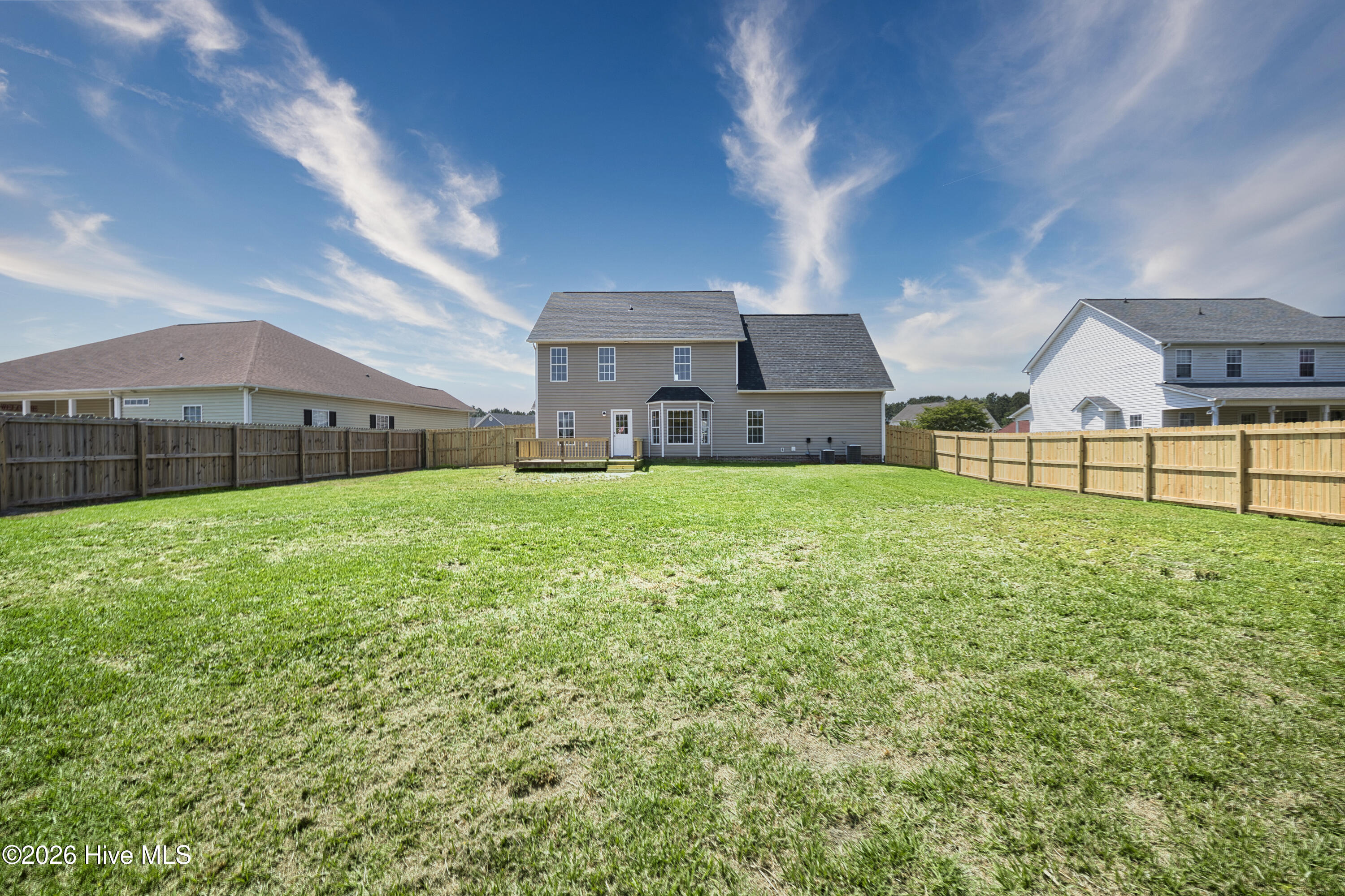 100570249 | Photo 39