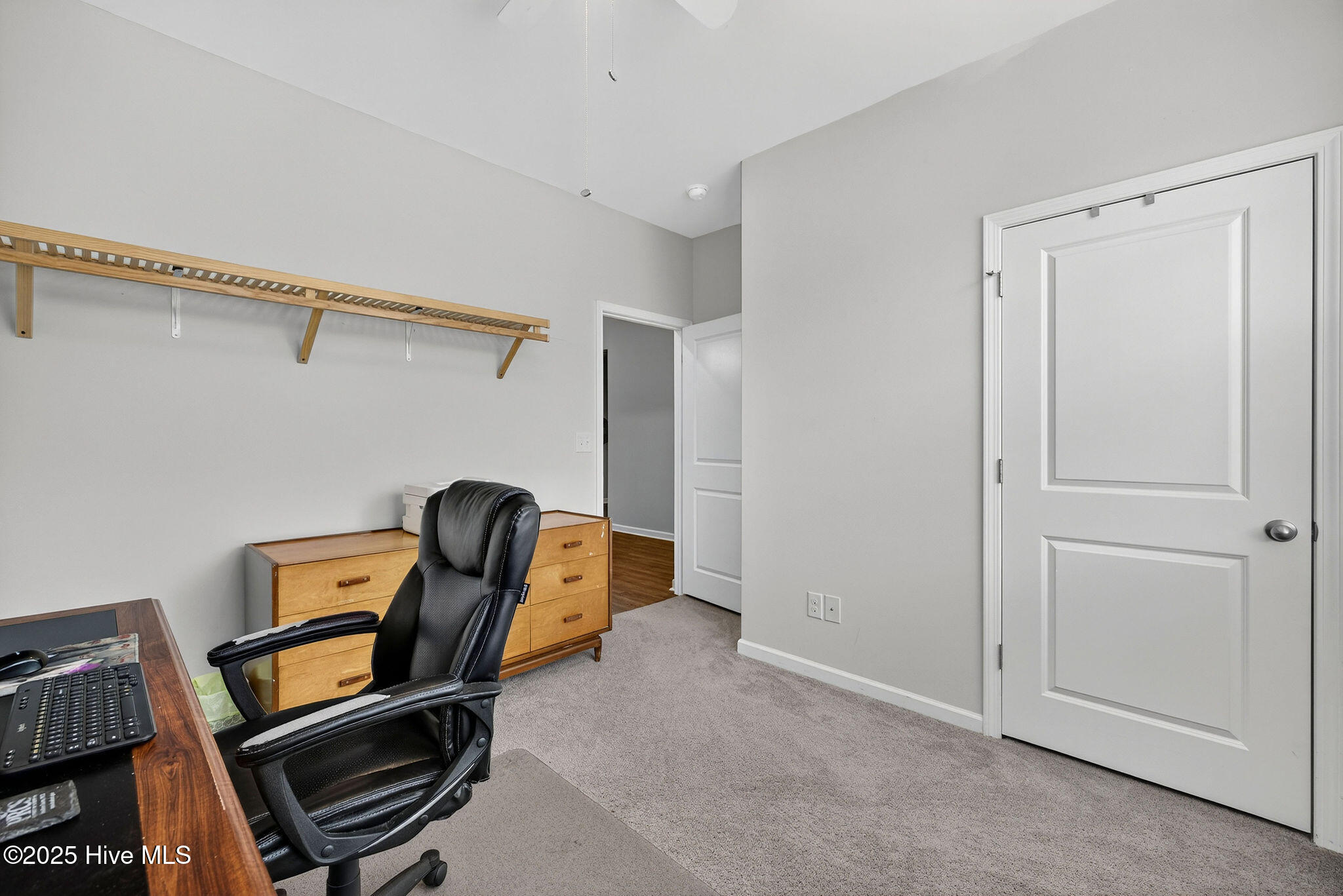 100543614 | Photo 22