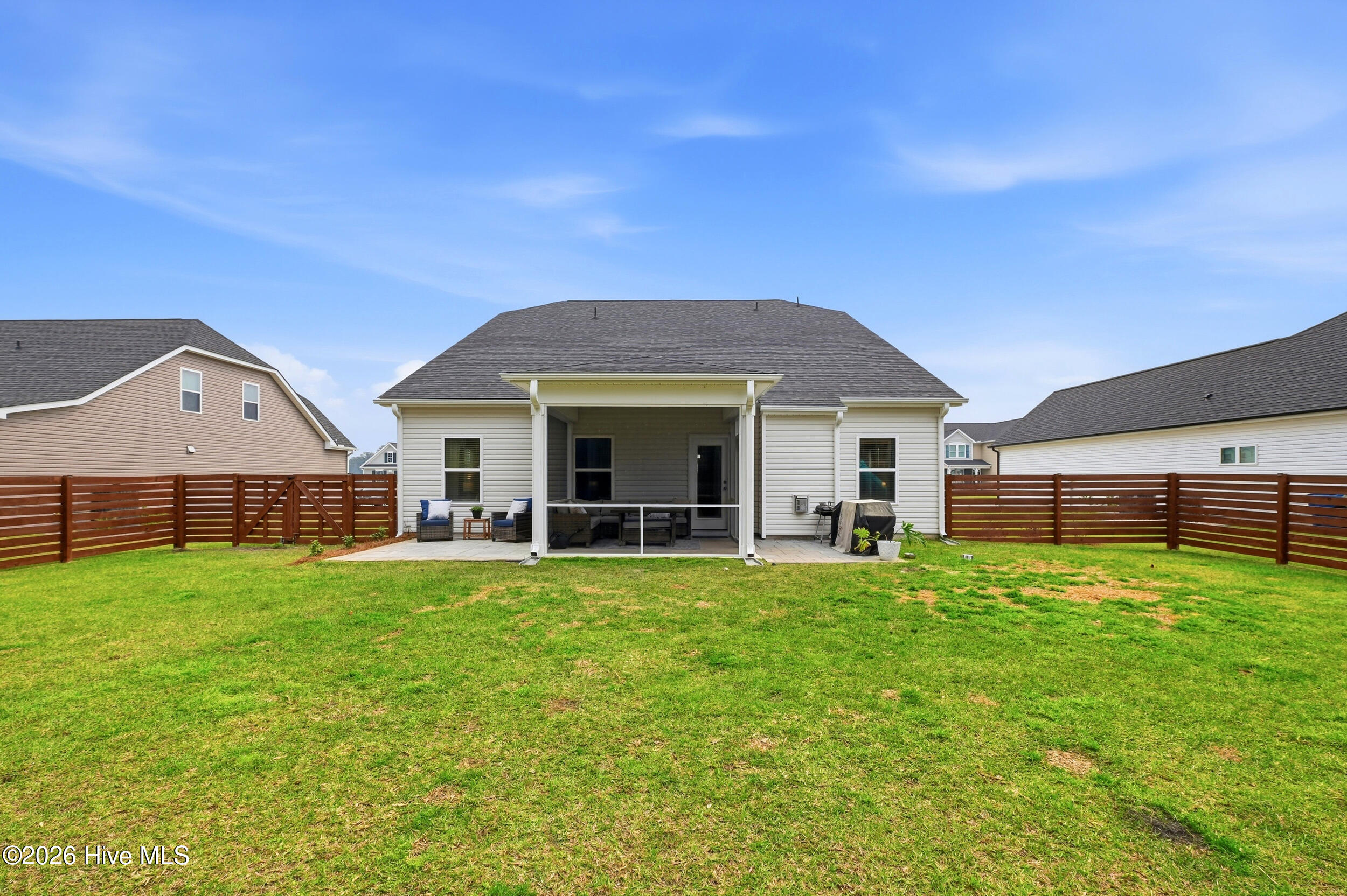 100562892 | Photo 41