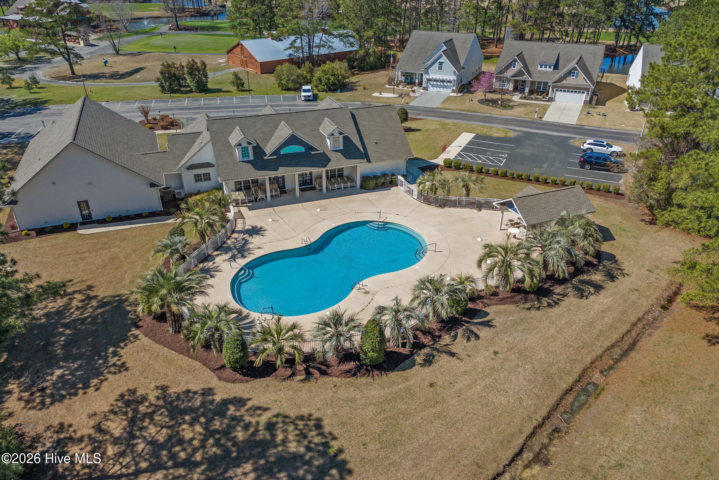 100563305 | Photo 42