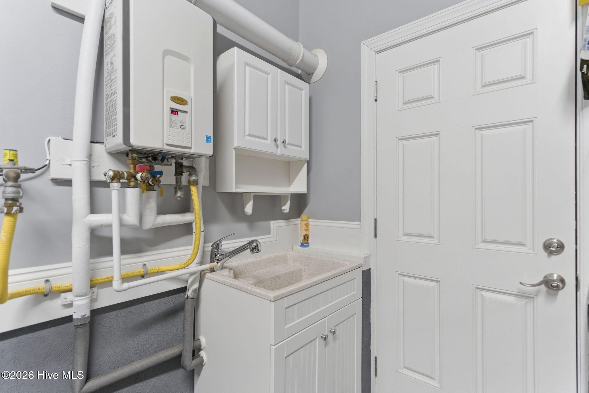 100569410 | Photo 28