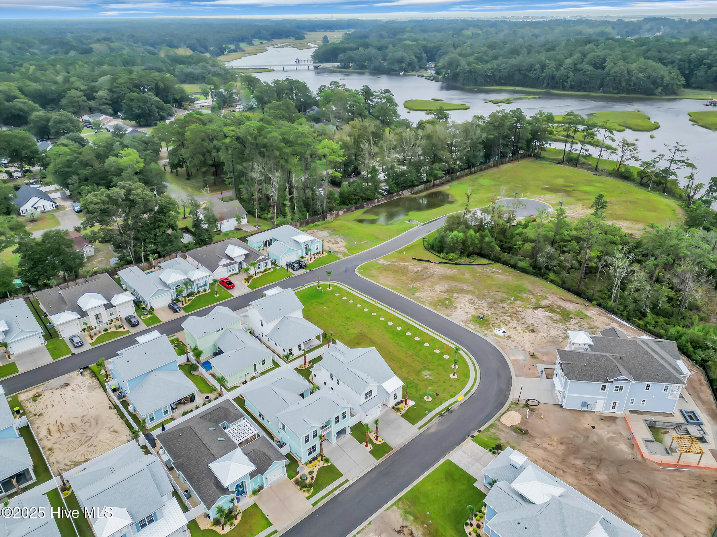 100533655 | Photo 48