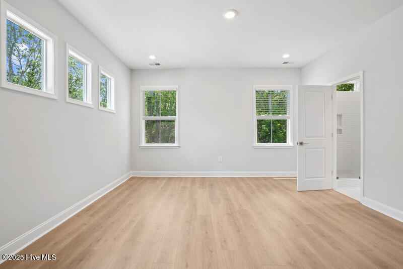 Hill Street Villas_Wynter Transitional_L