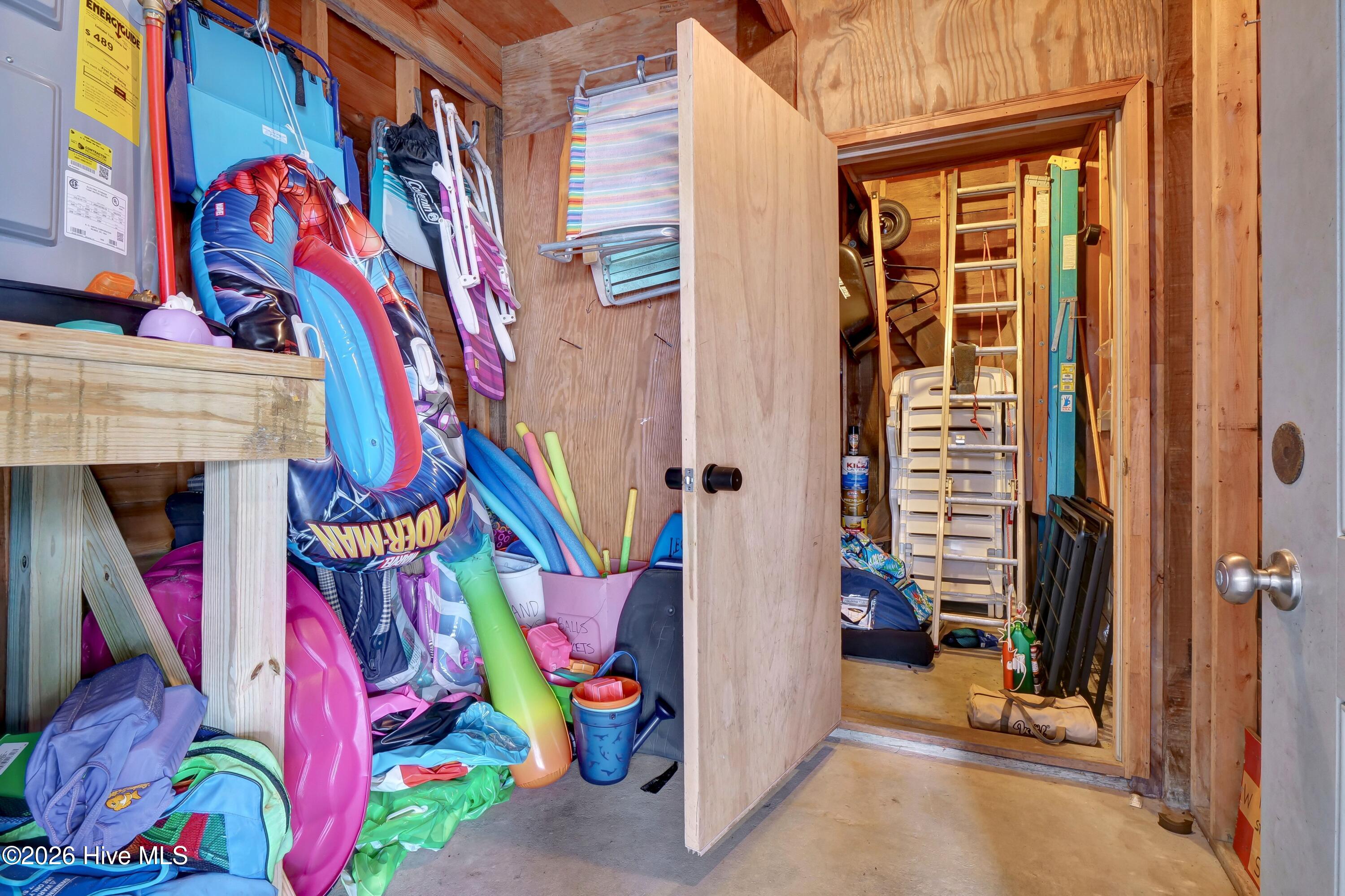 100556250 | Photo 44