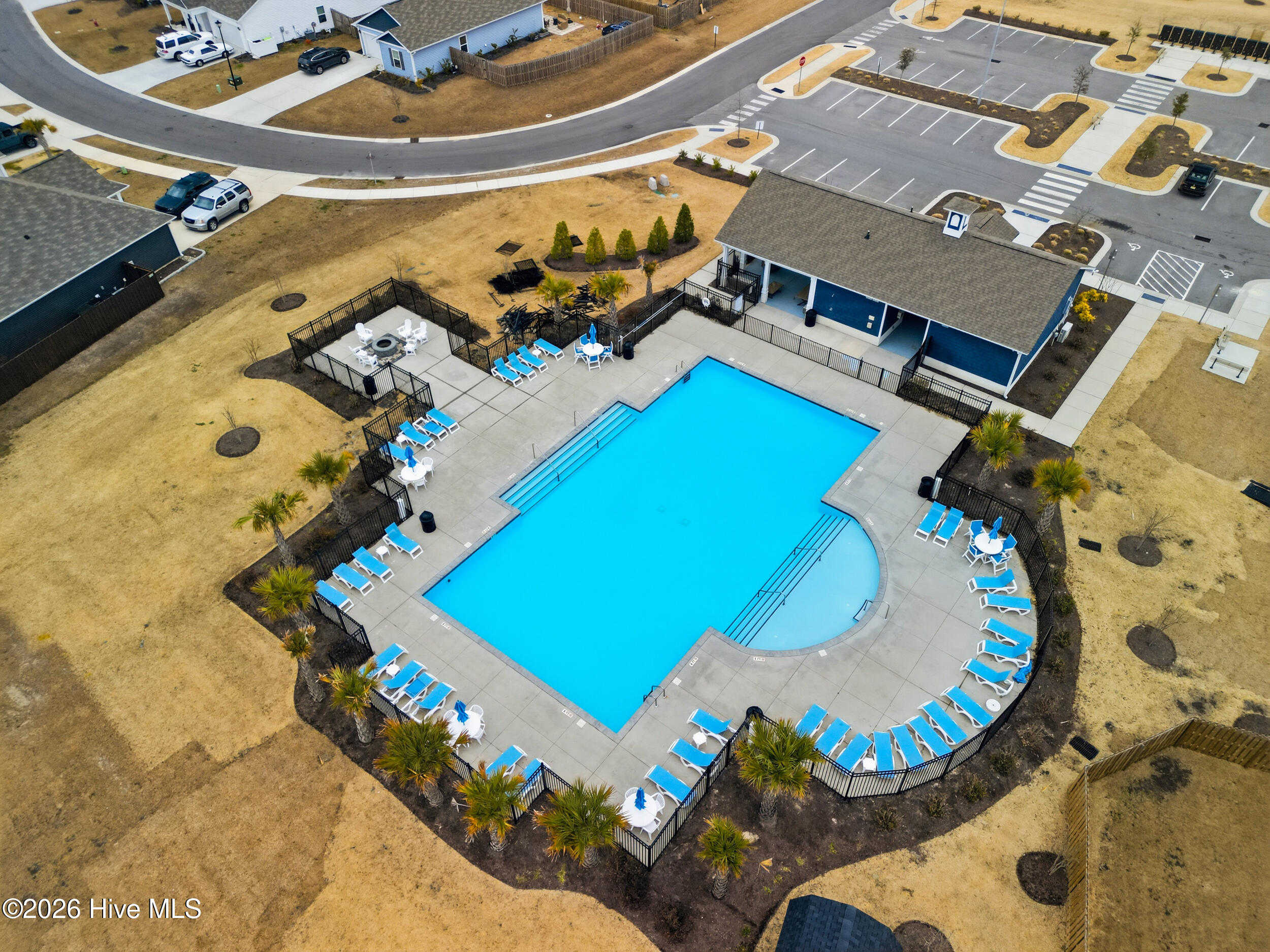 100555979 | Photo 73