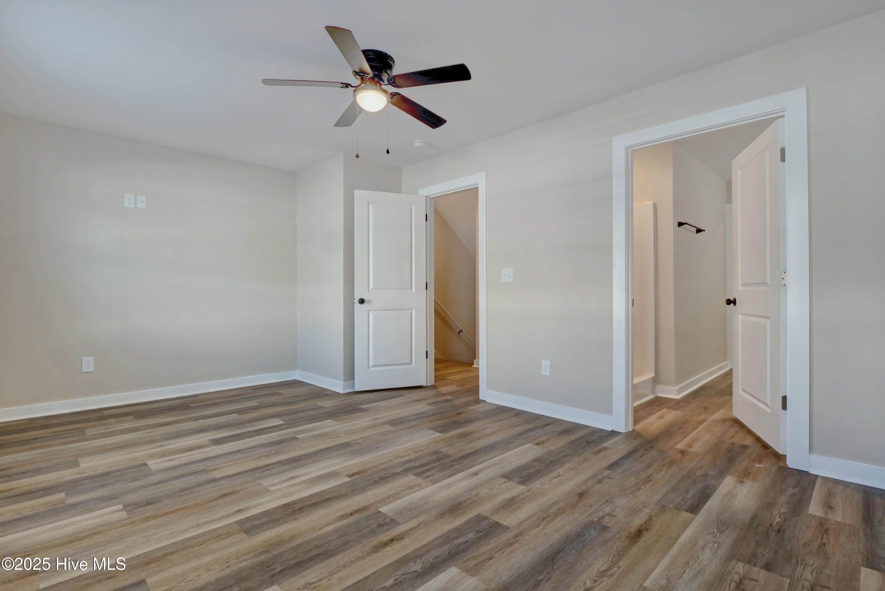 100539811 | Photo 11