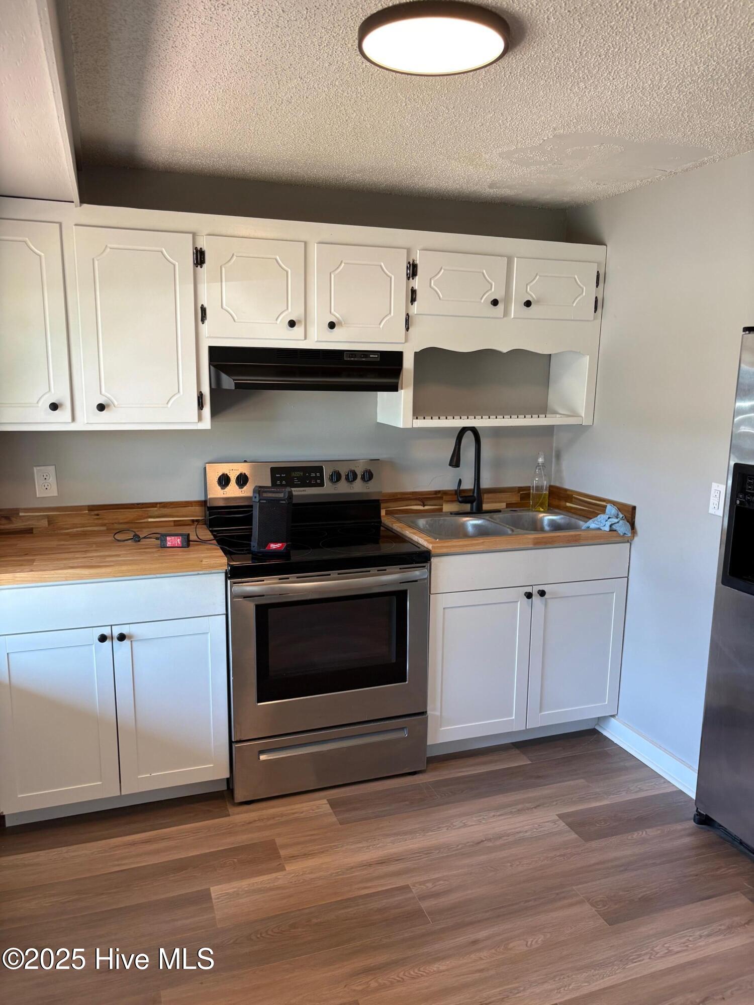 100525012 | Photo 15