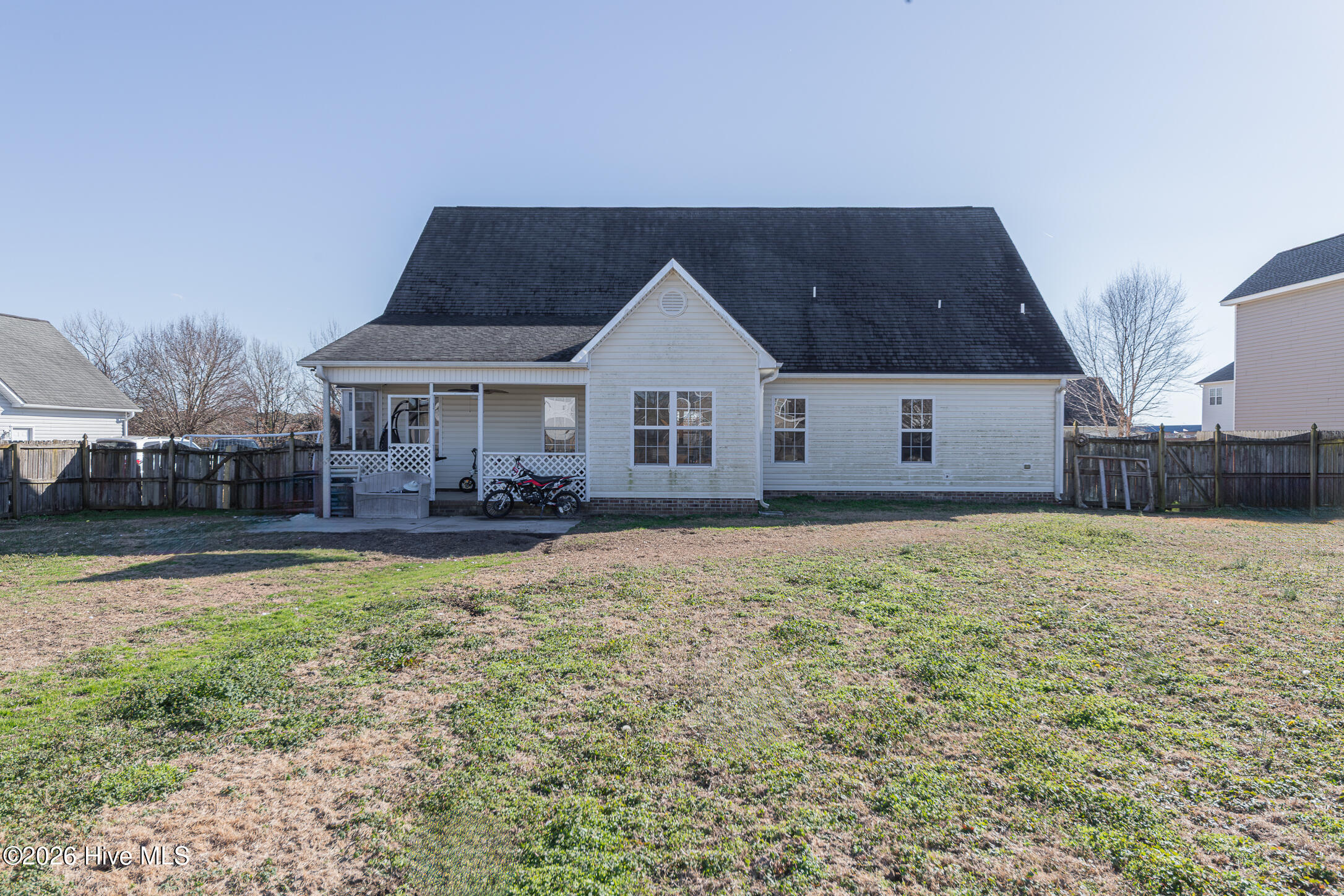 100550333 | Photo 53