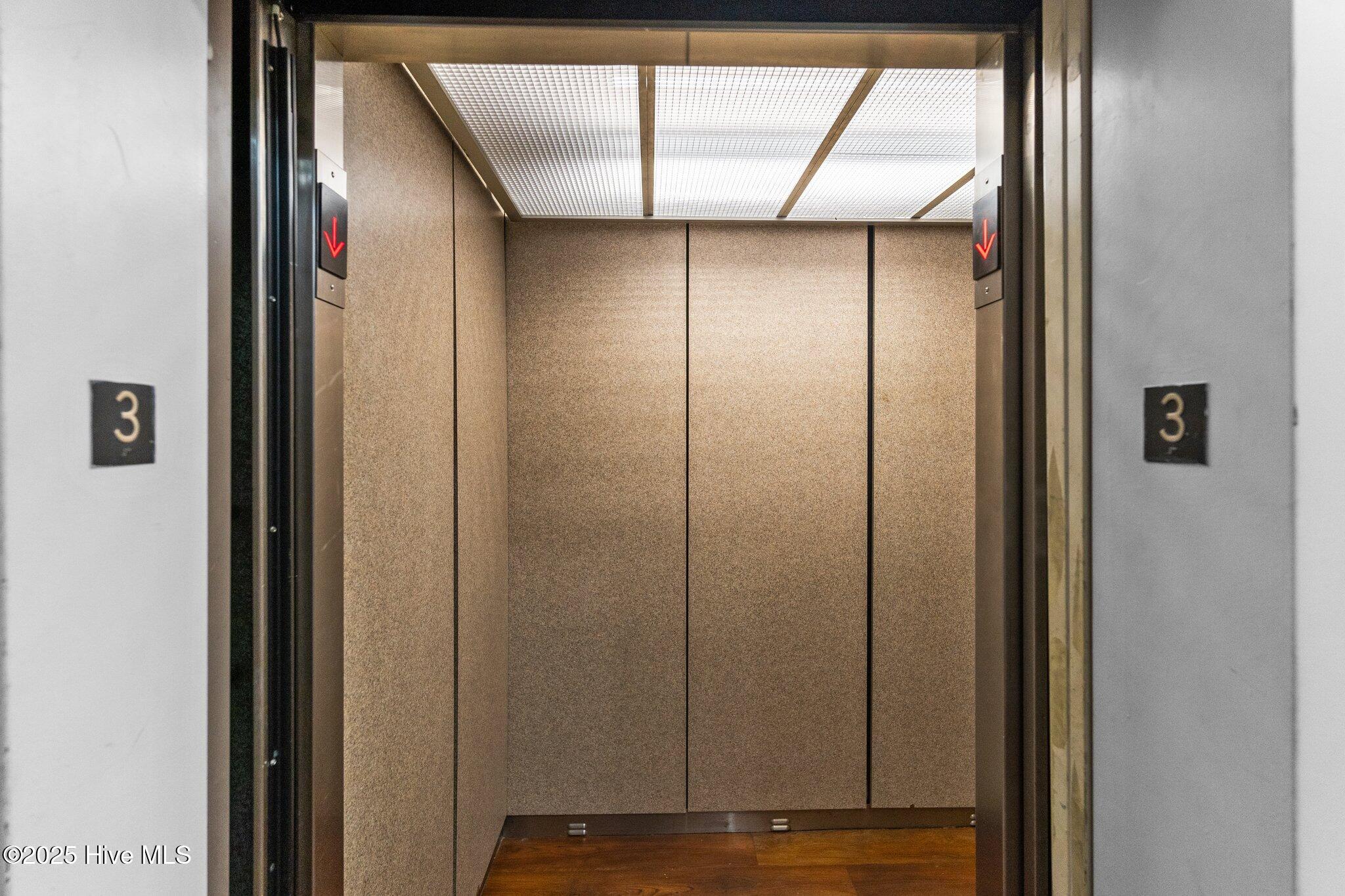 100543966 | Photo 32