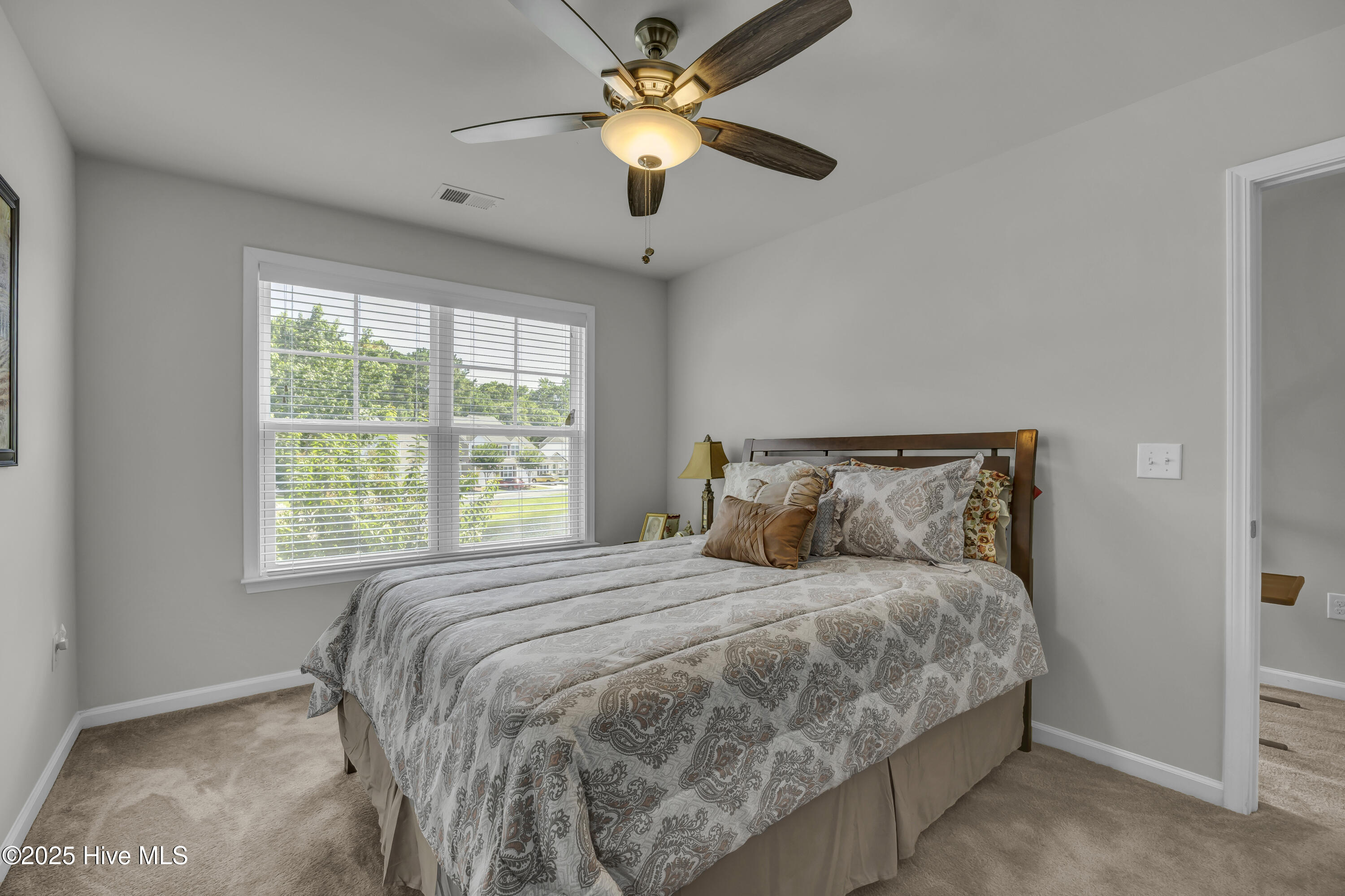 100516530 | Photo 22