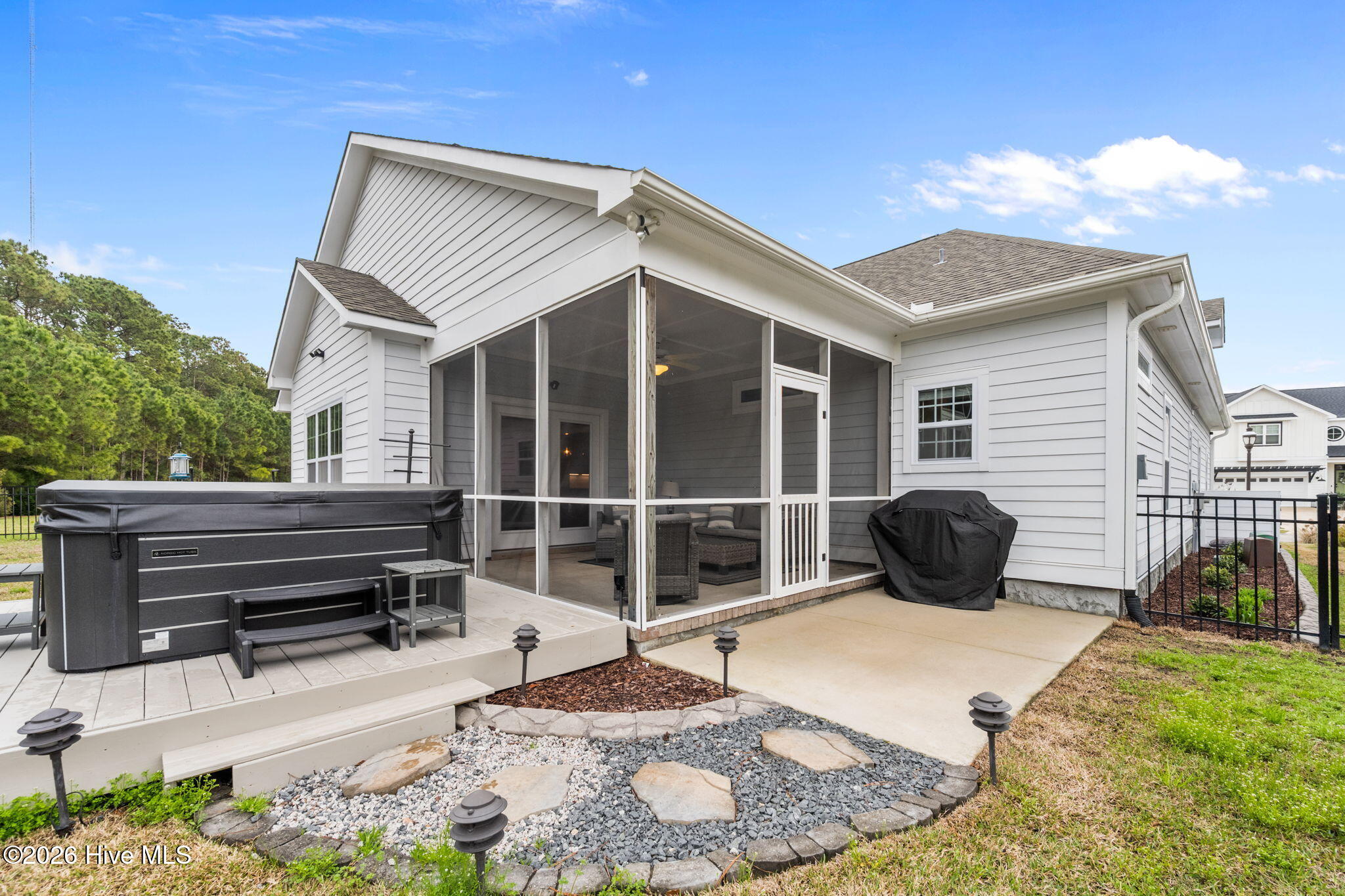 100557618 | Photo 27