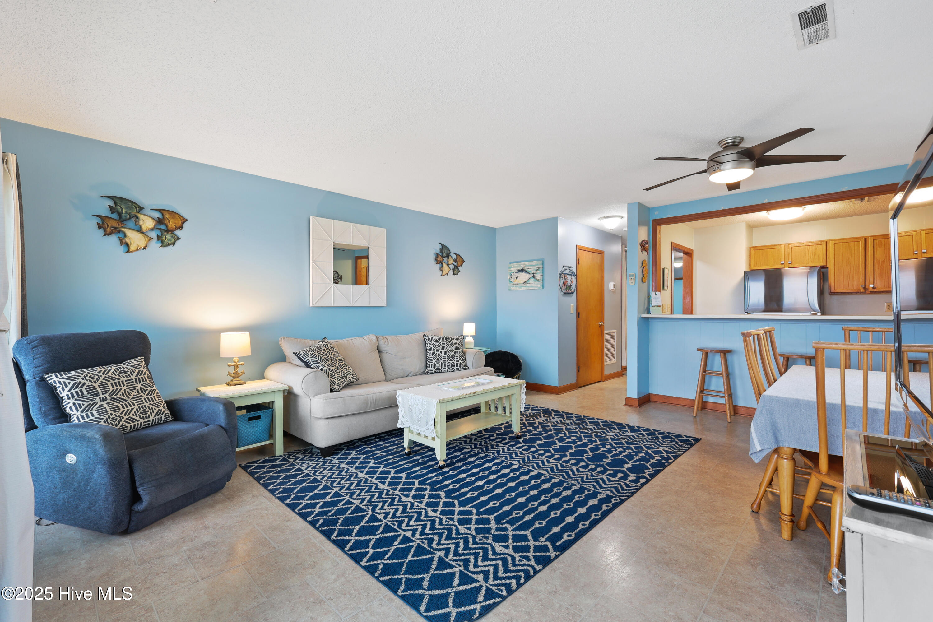 100534466 | Photo 10