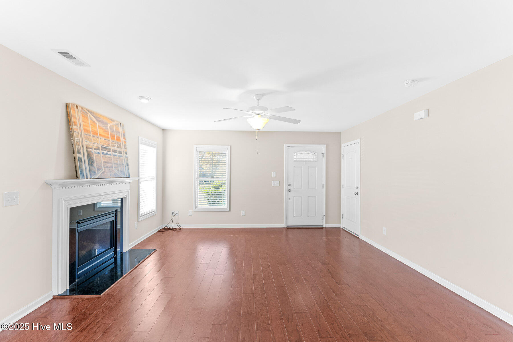 100538426 | Photo 10