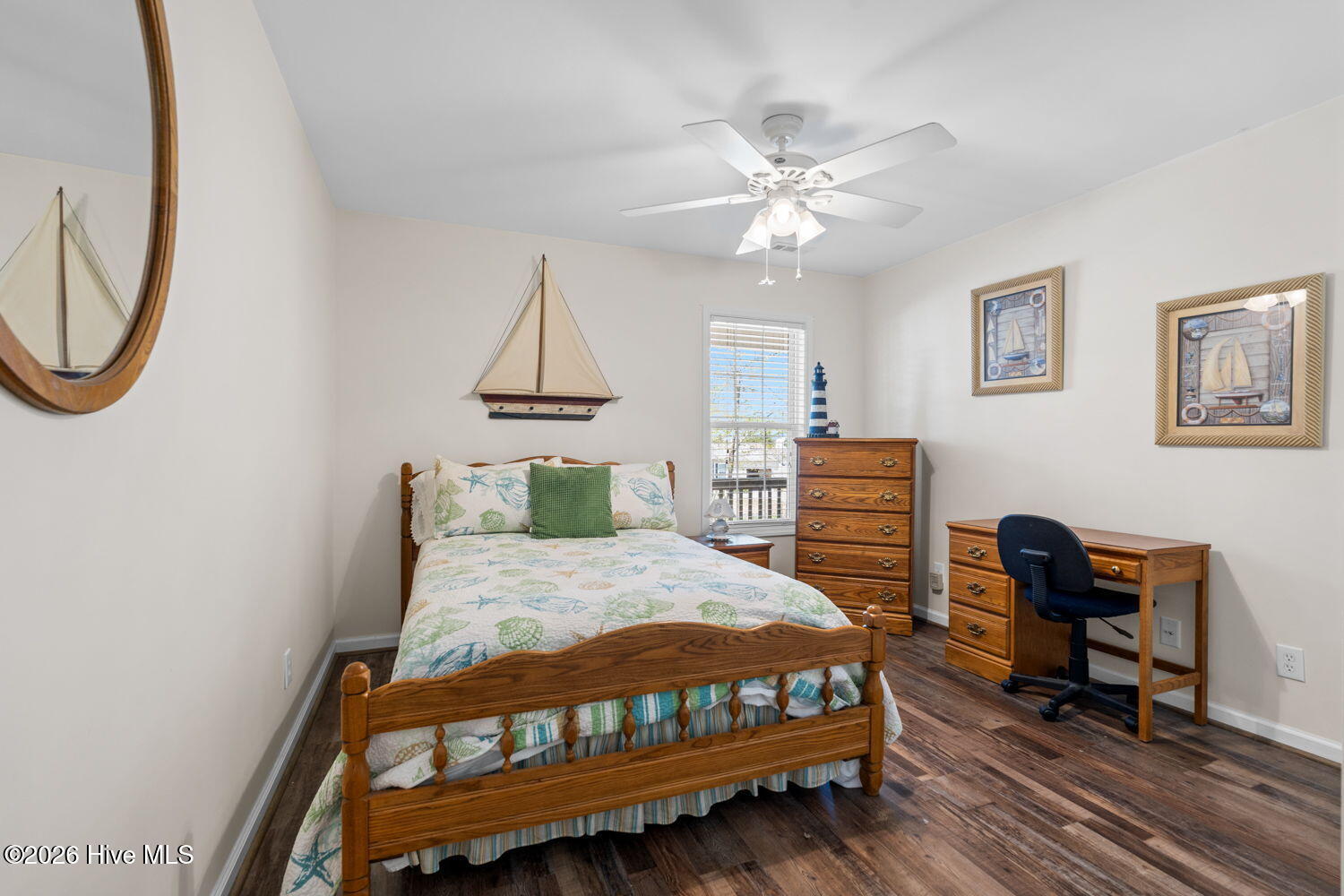 100565093 | Photo 24