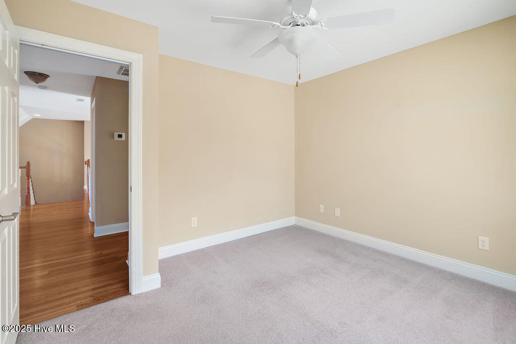 100531319 | Photo 29