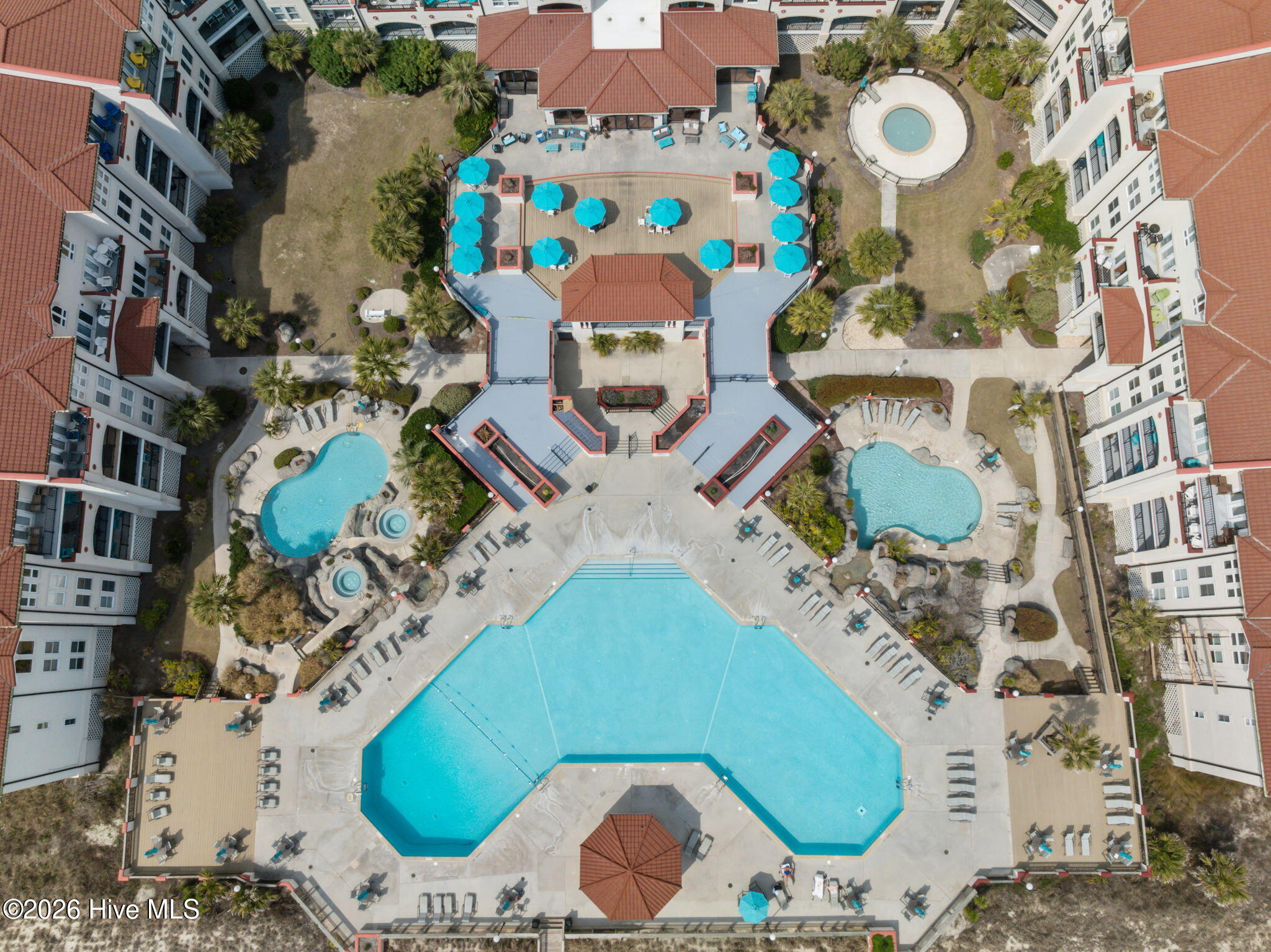 100562766 | Photo 40