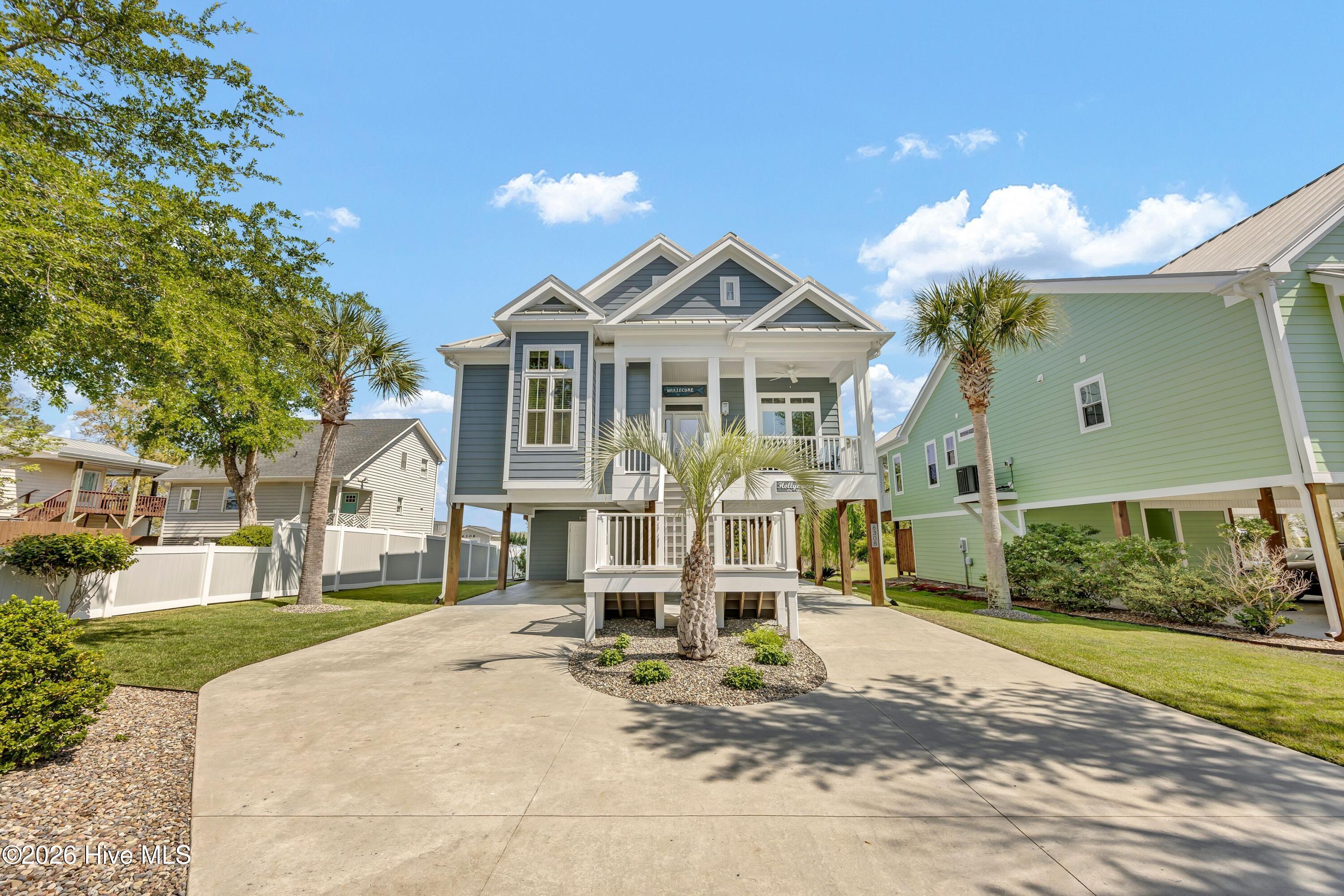 100569369 | Photo 64