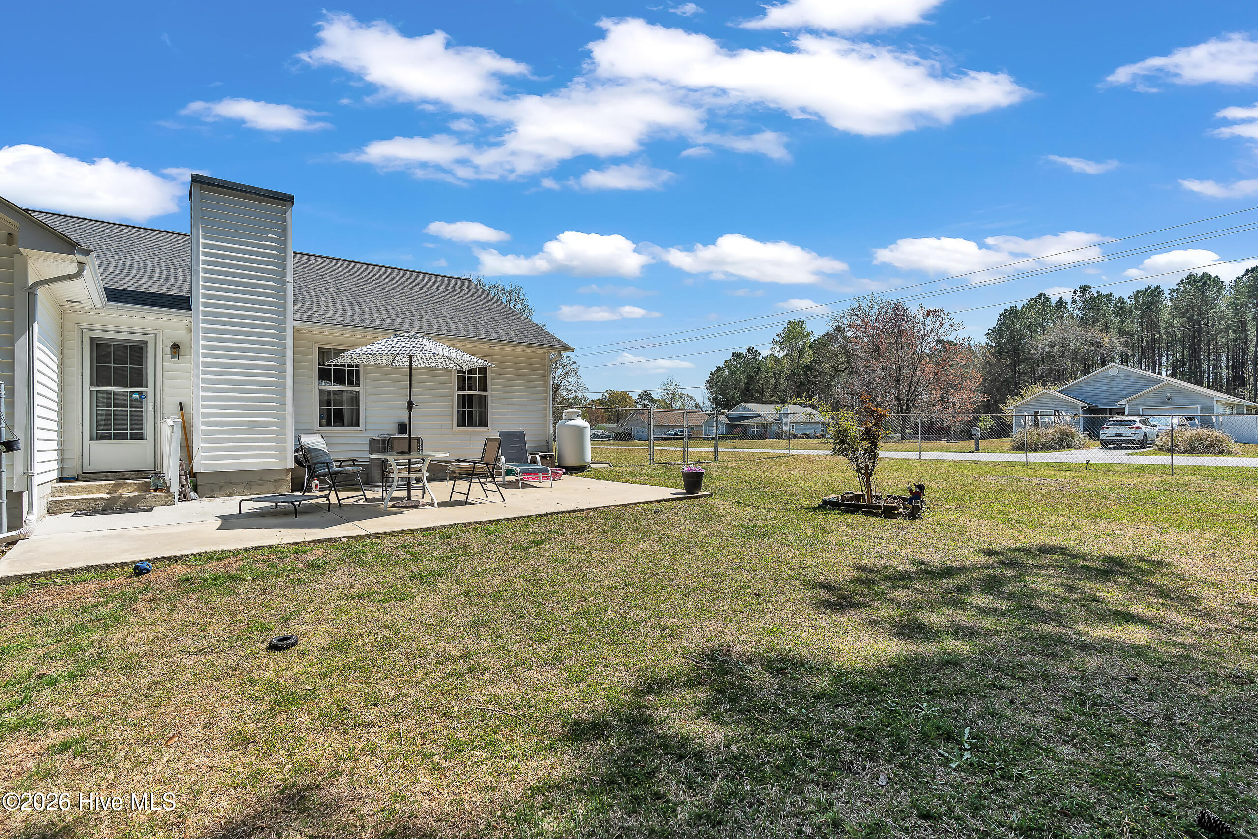 100563570 | Photo 34