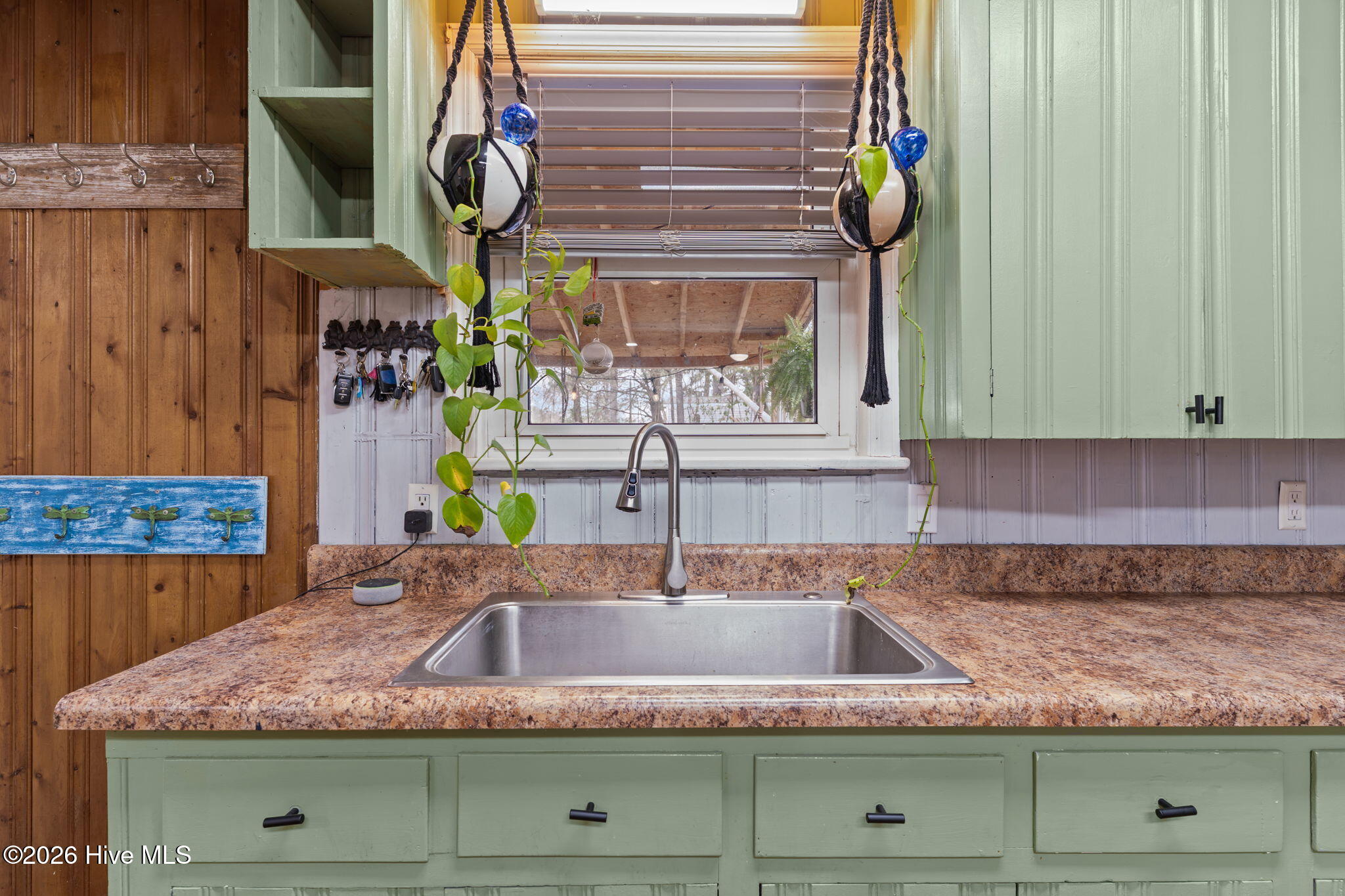 100557661 | Photo 17