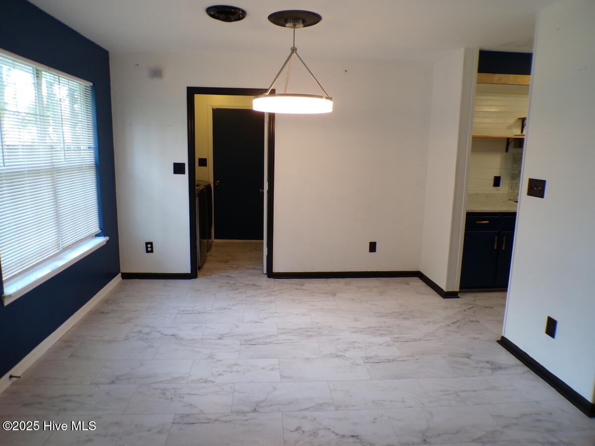 100523596 | Photo 18