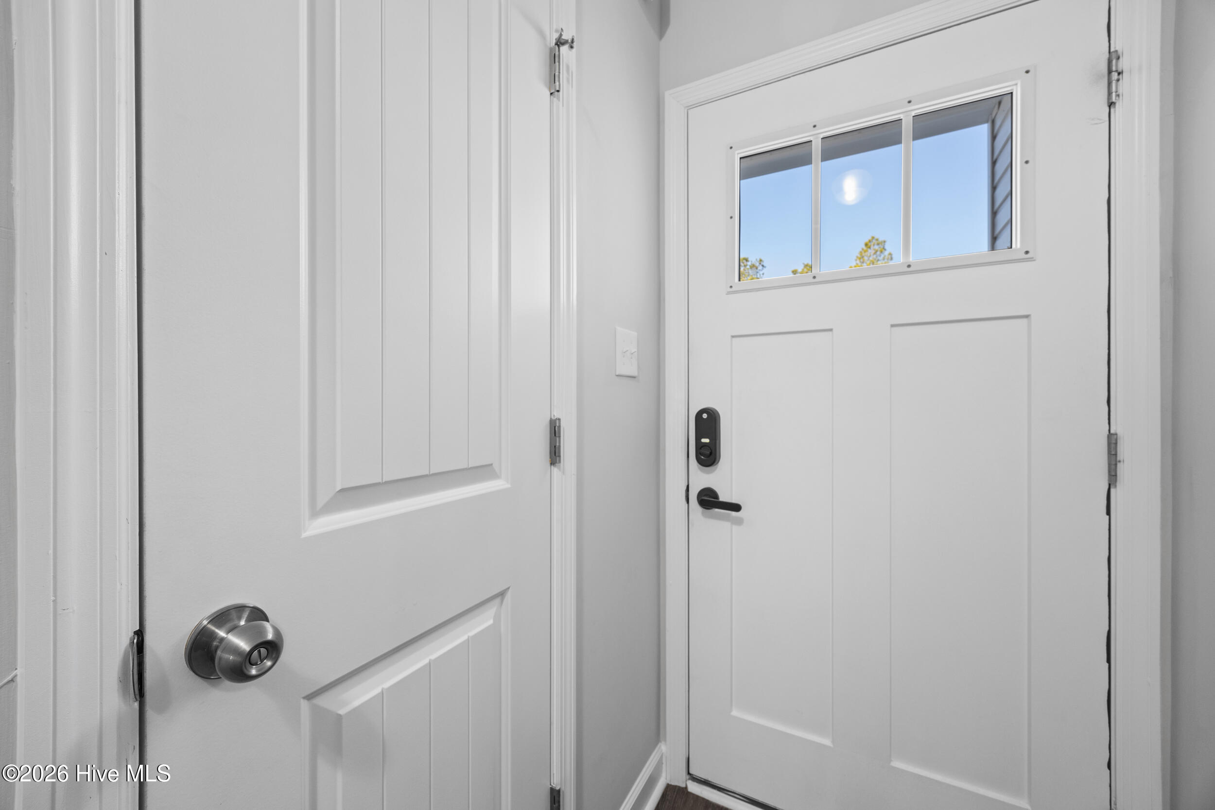 100557610 | Photo 10