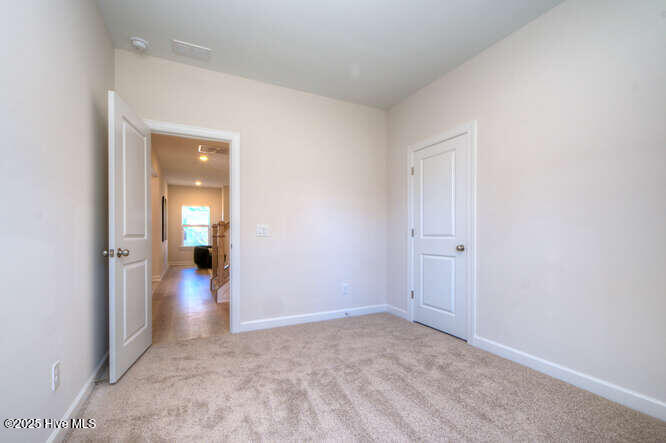 100540645 | Photo 26