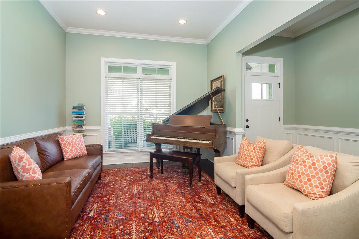 245 Oakbrook Drive