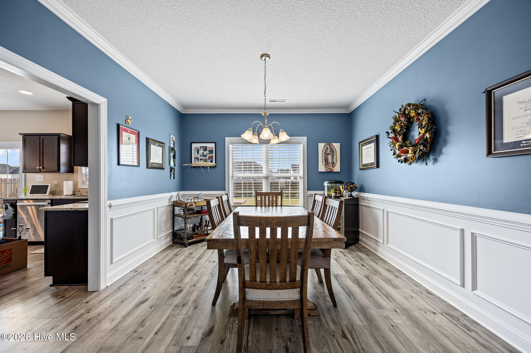 100566991 | Photo 15