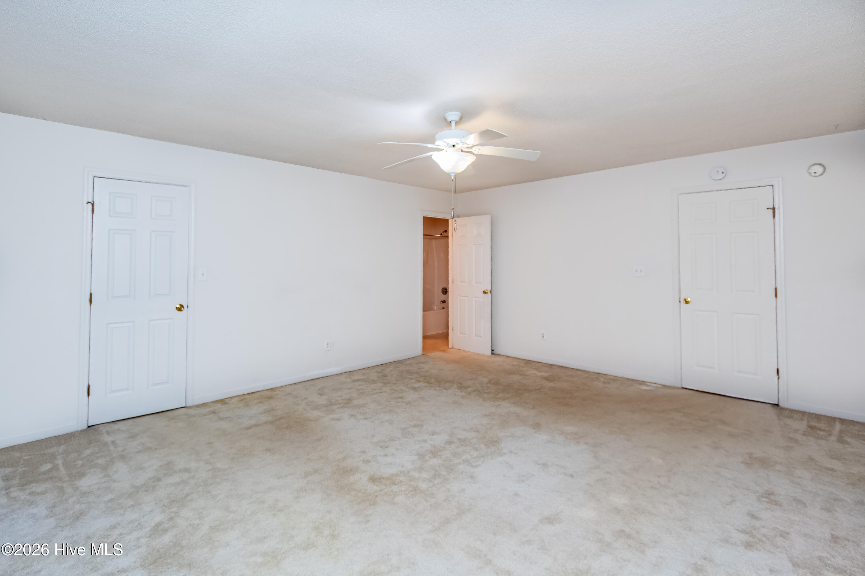 100547548 | Photo 15