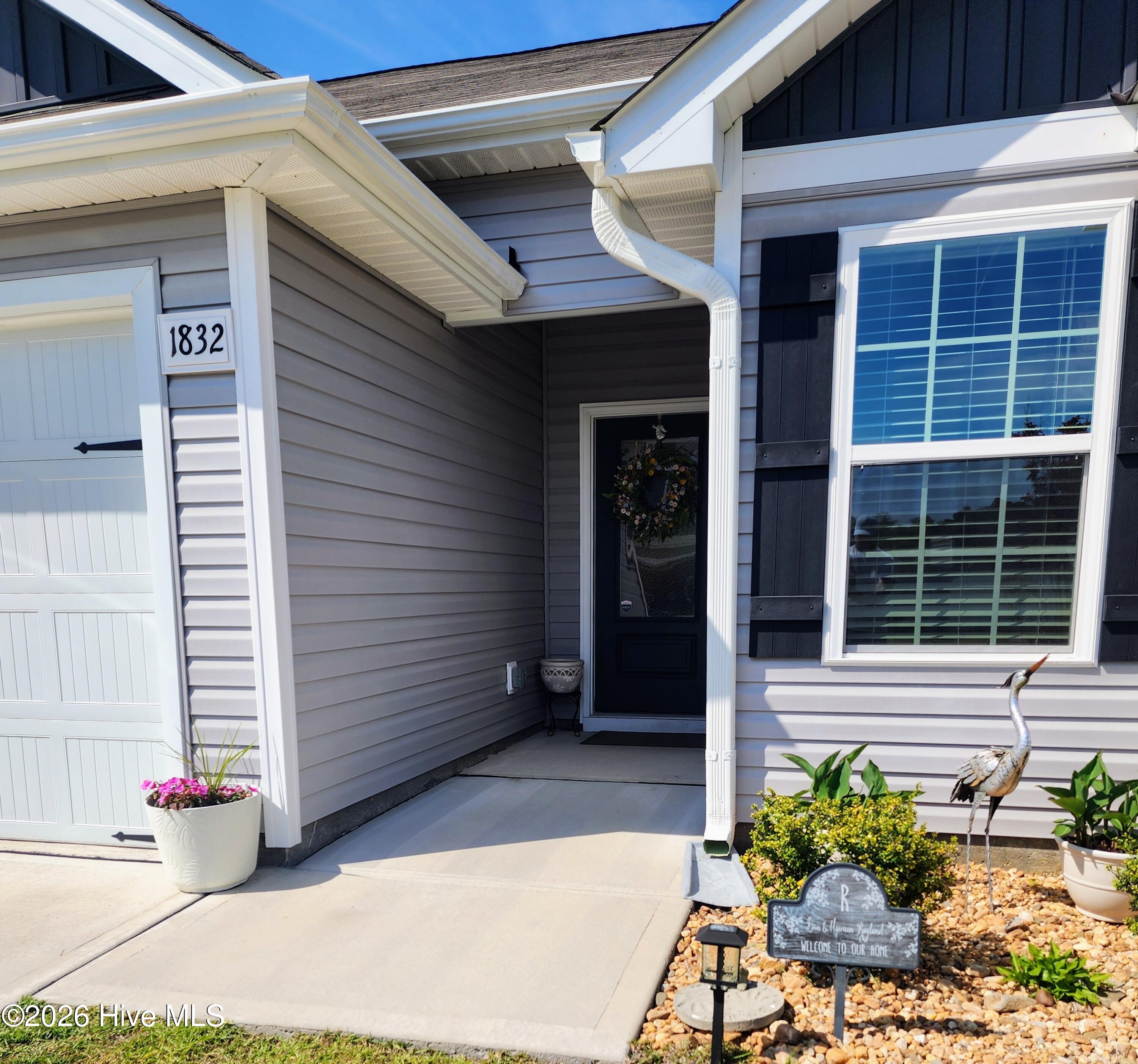 100568159 | Photo 17