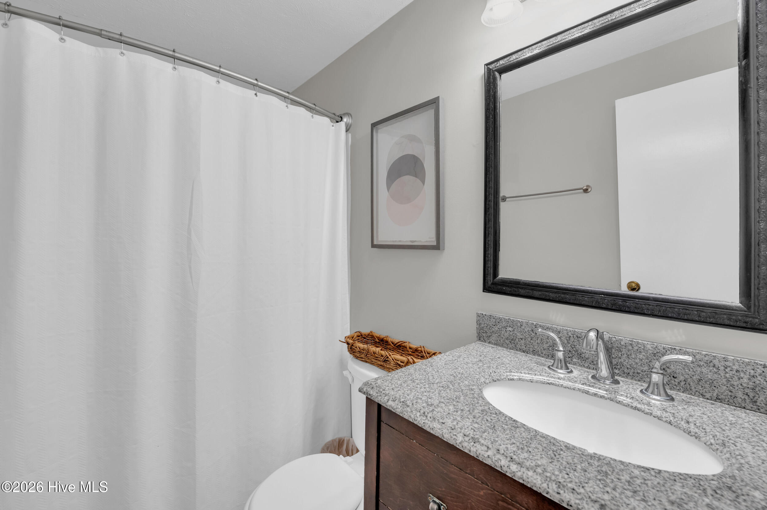 100551803 | Photo 17