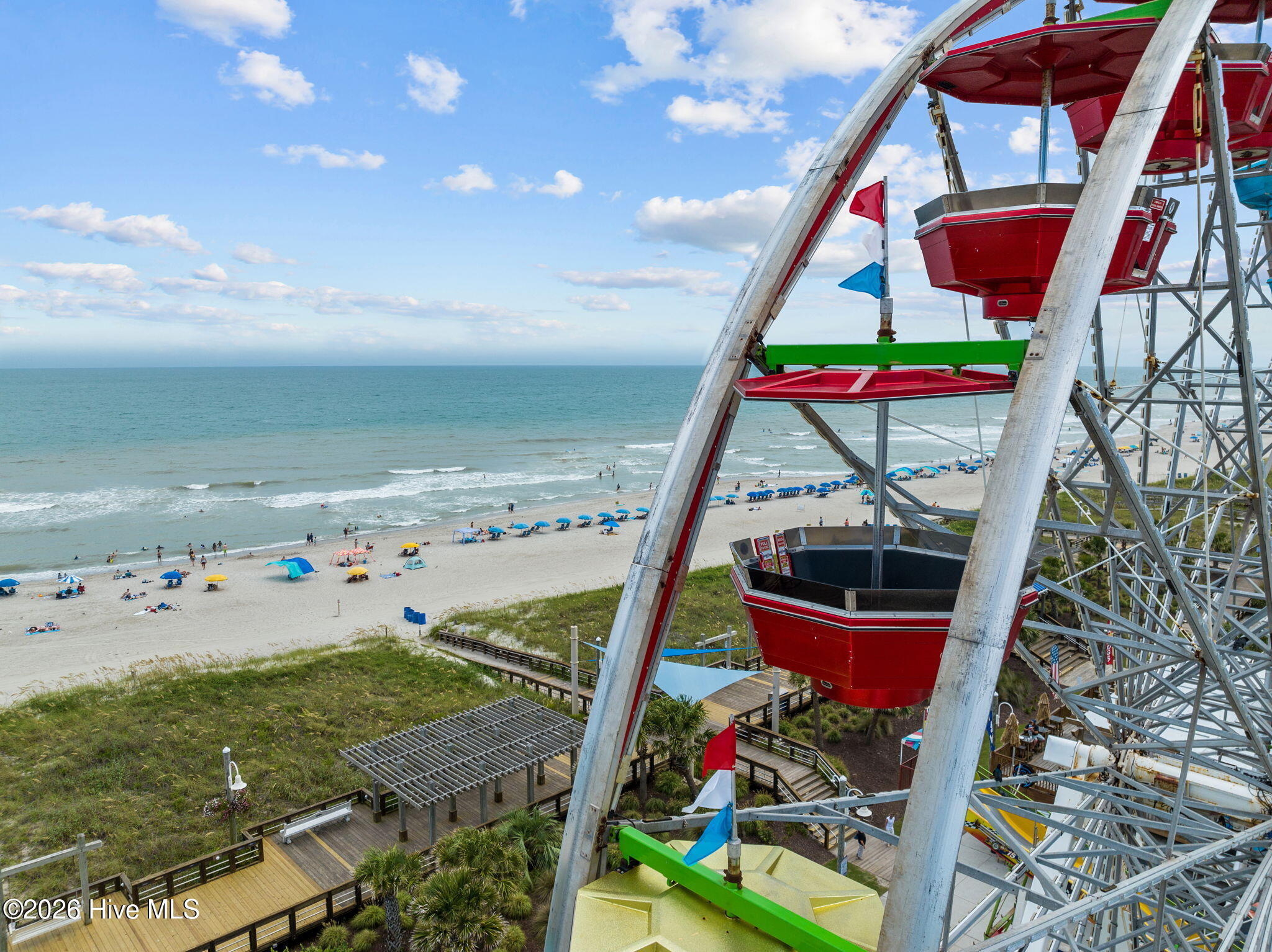 100563786 | Photo 44