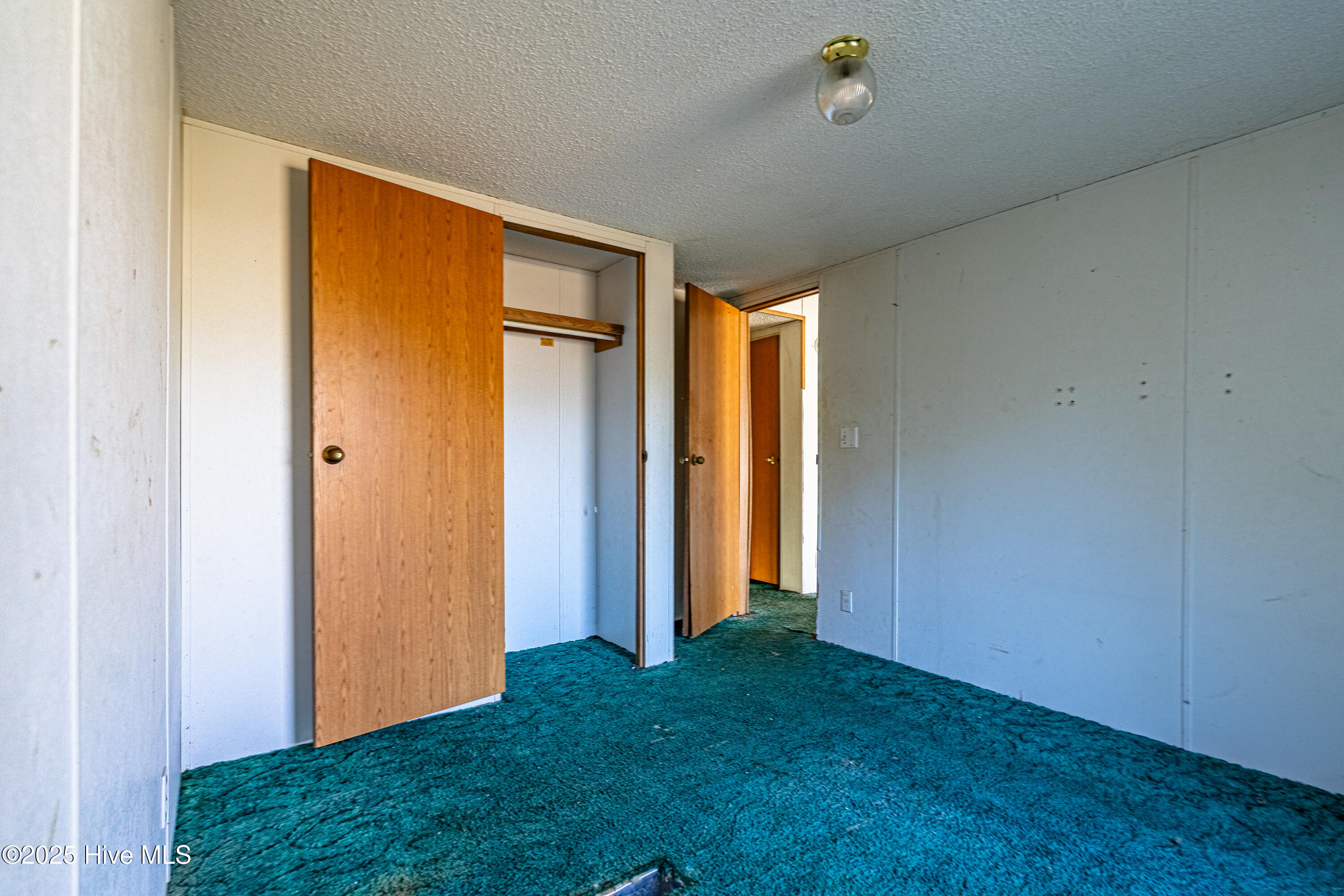 100545698 | Photo 12