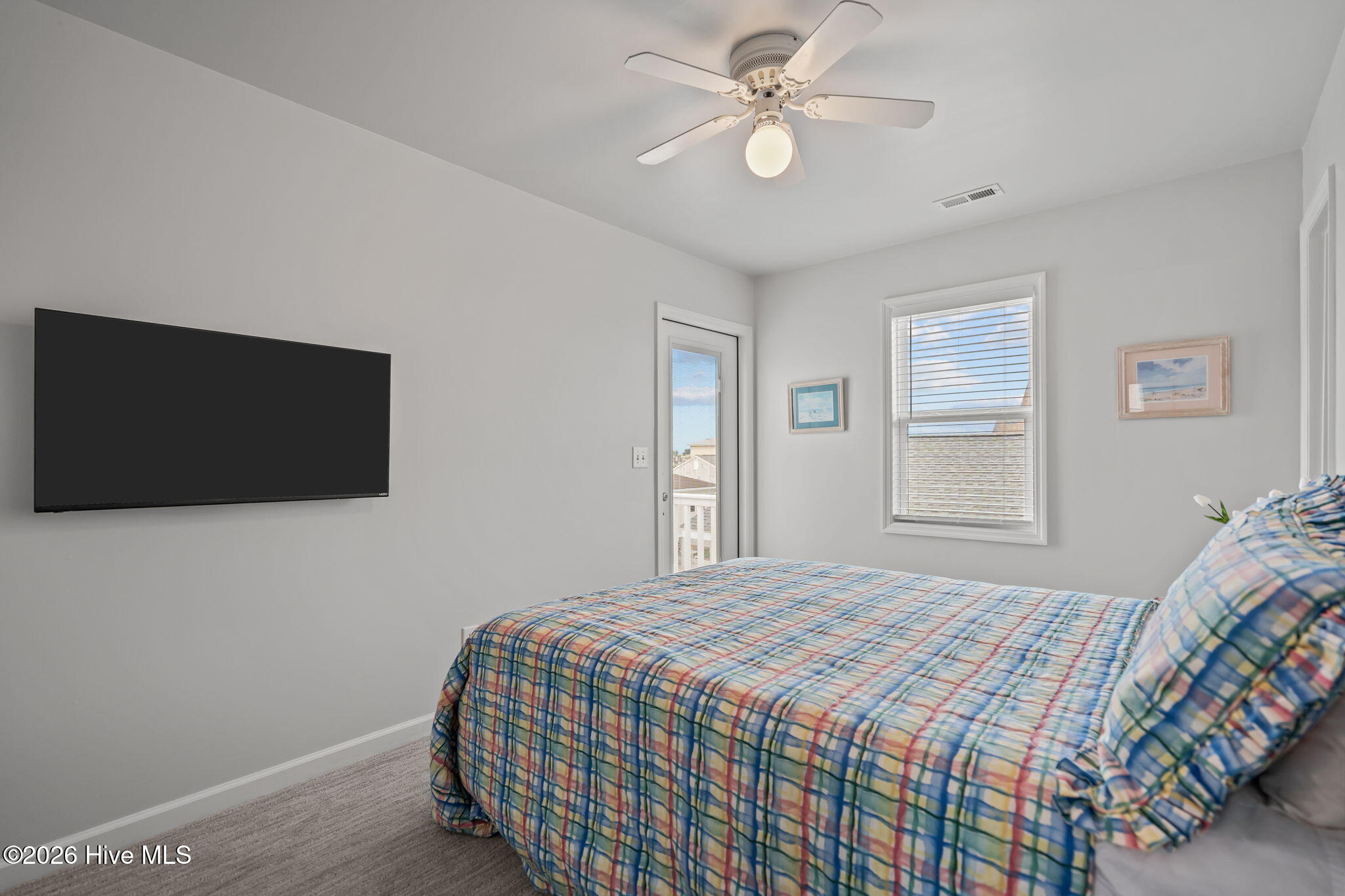 100562748 | Photo 30