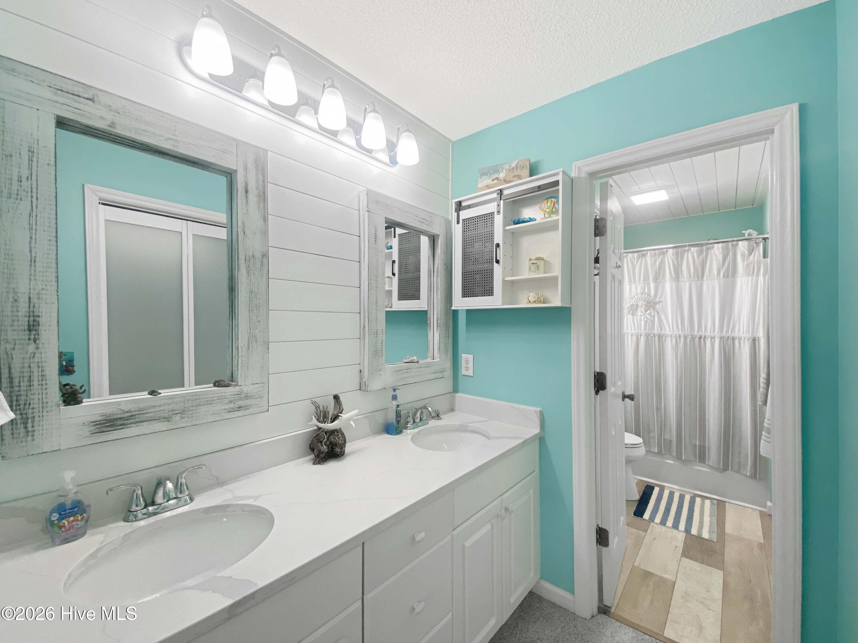 100557408 | Photo 18