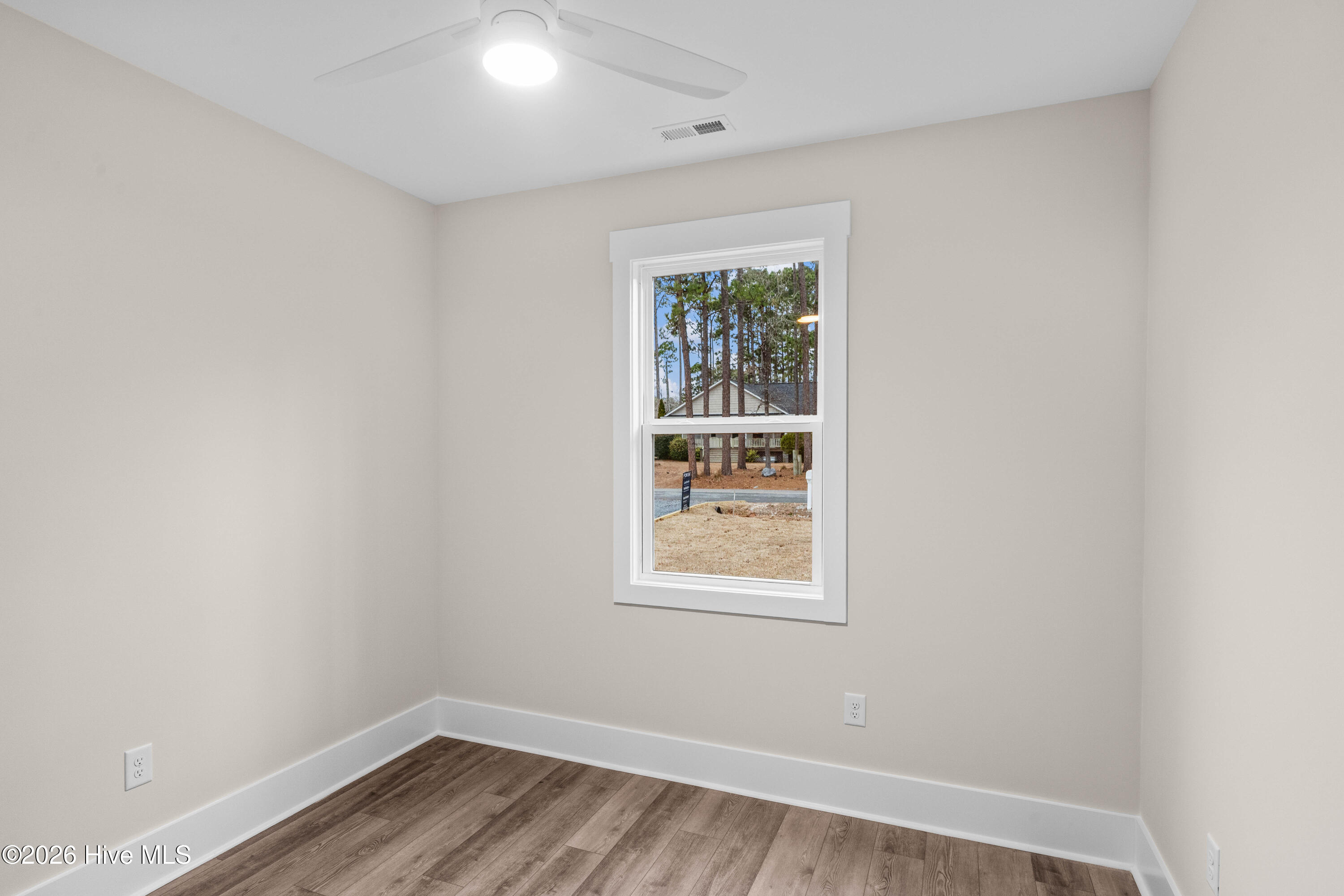 100523338 | Photo 17