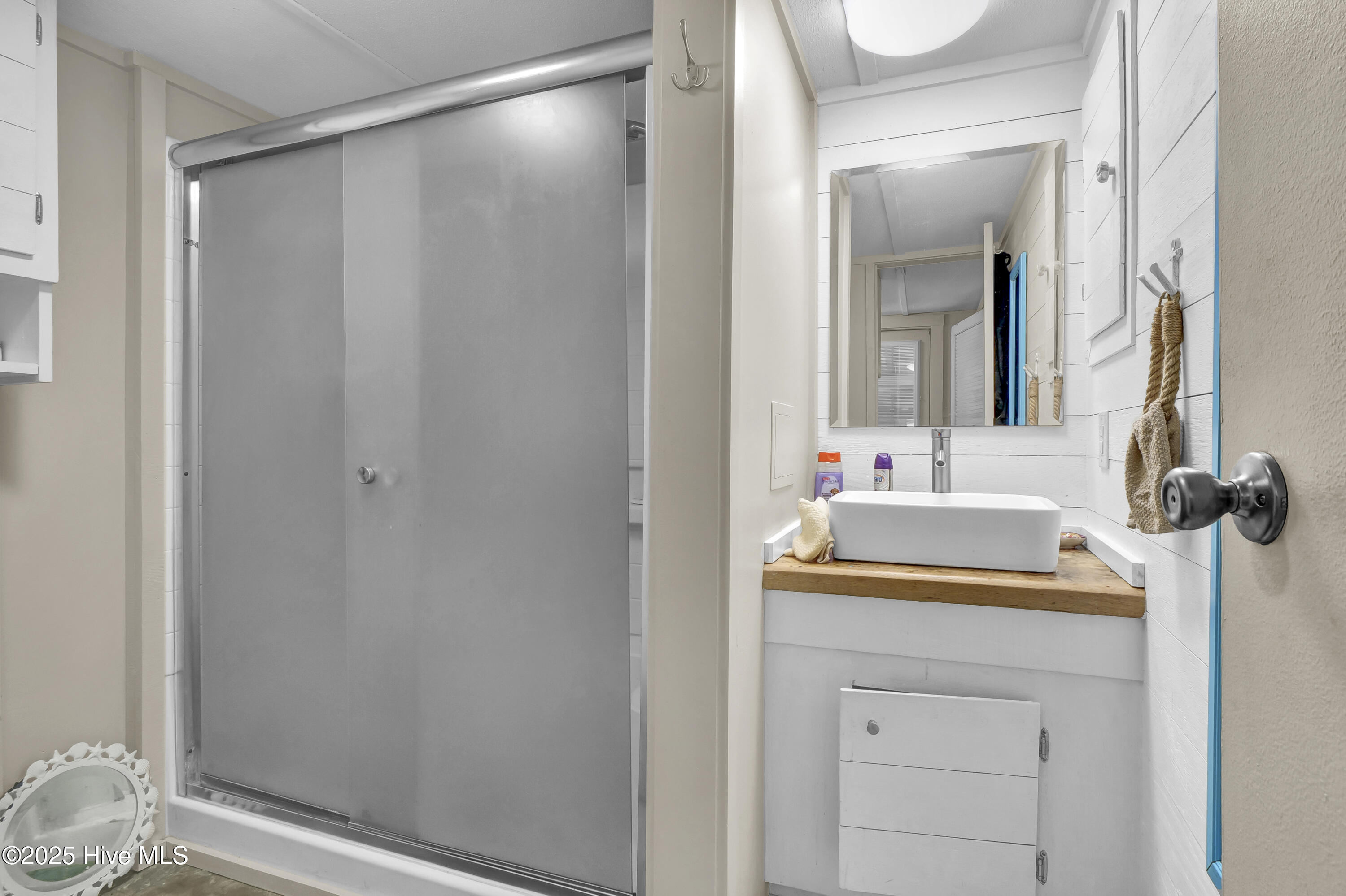 100522648 | Photo 18