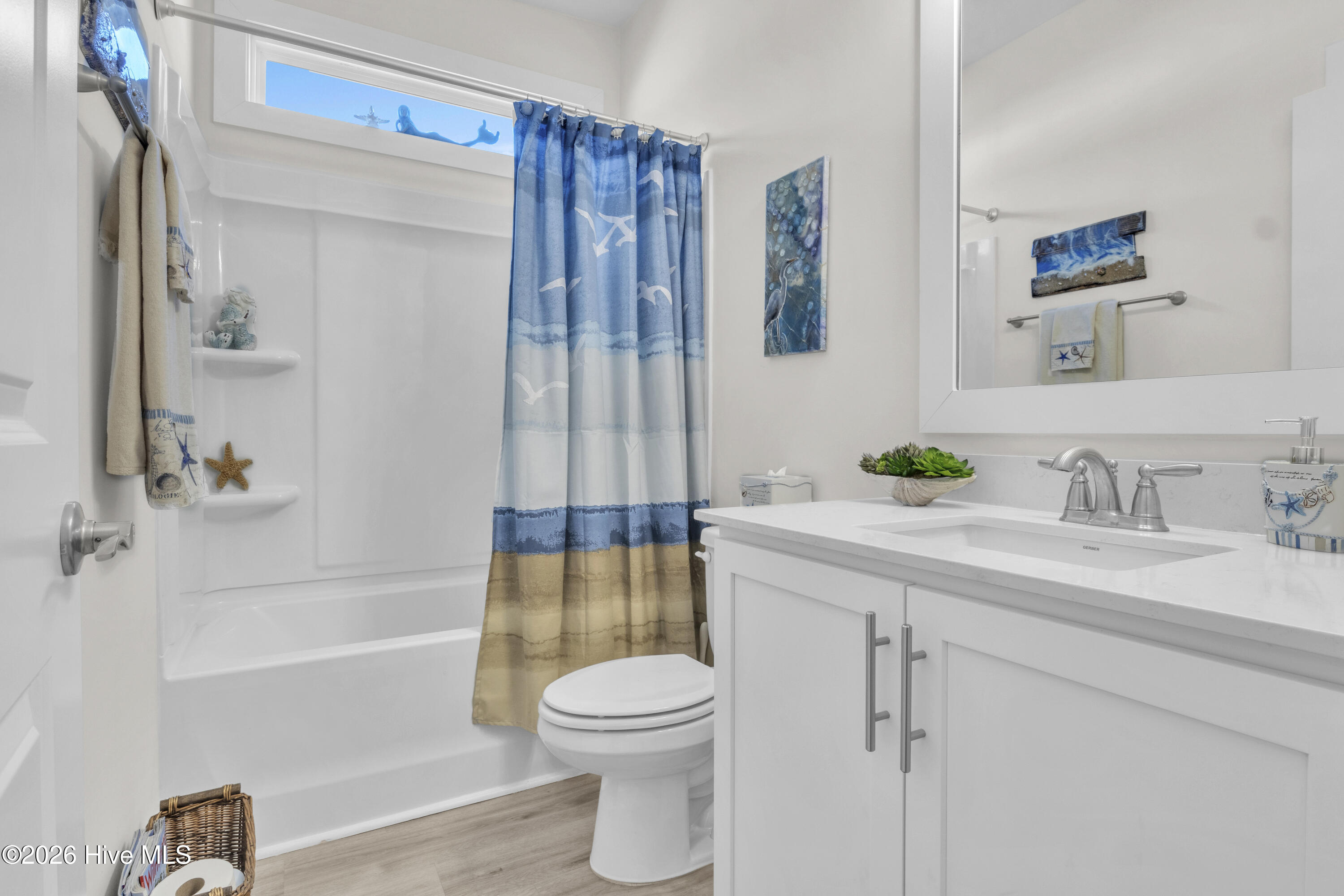 100557593 | Photo 38