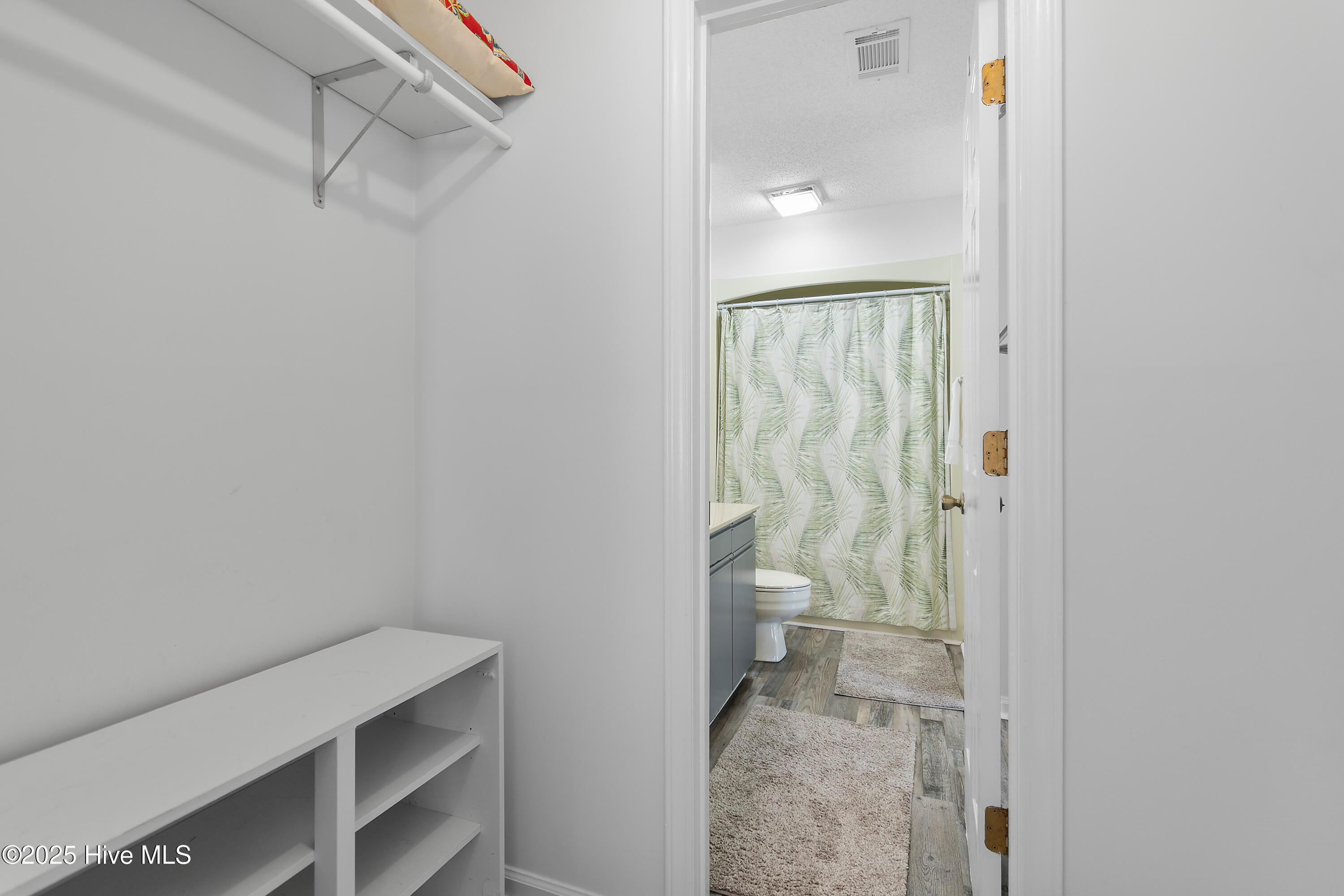 100541380 | Photo 16