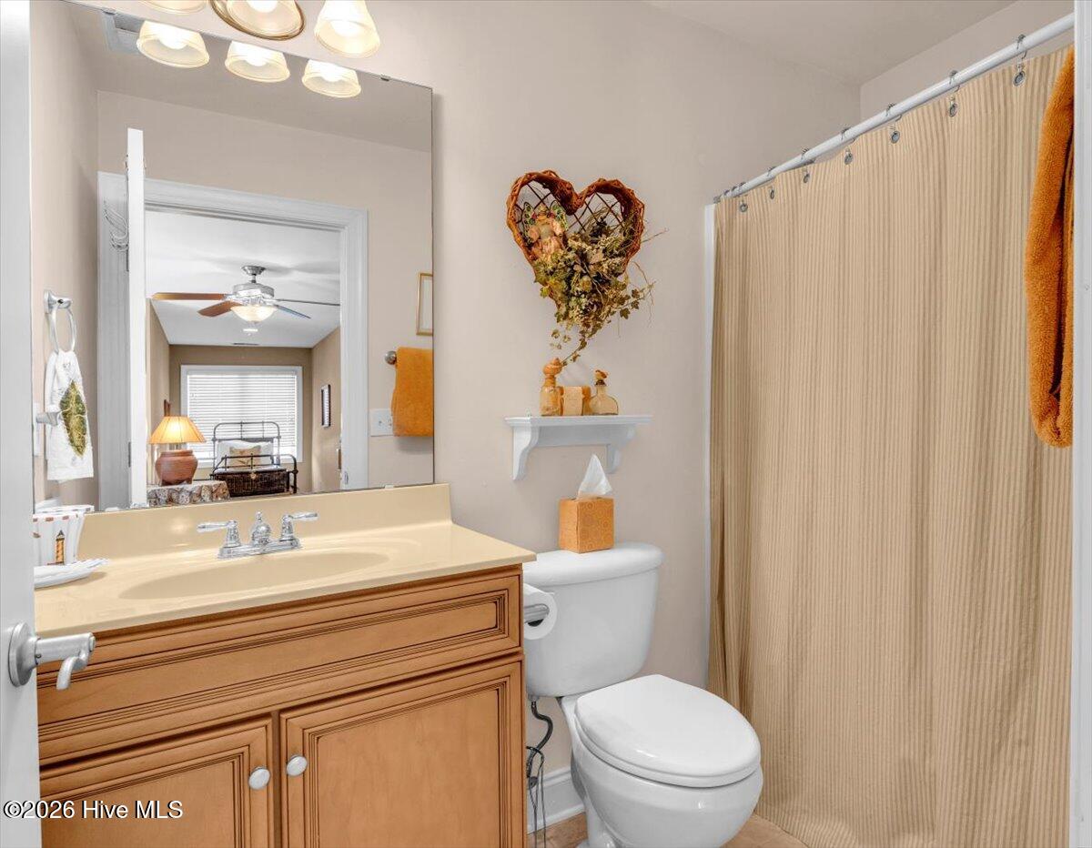 100548229 | Photo 38