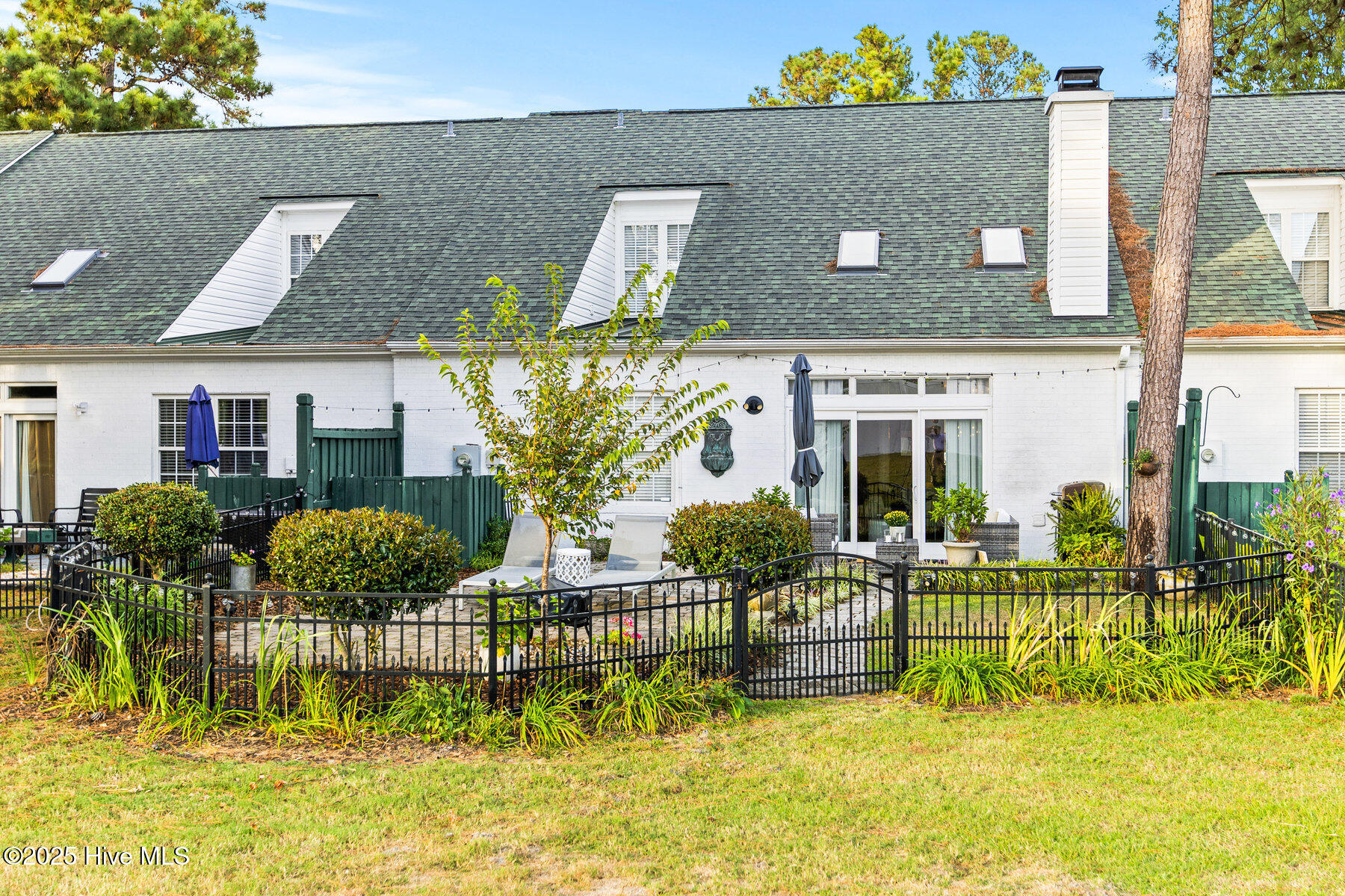 100532404 | Photo 25