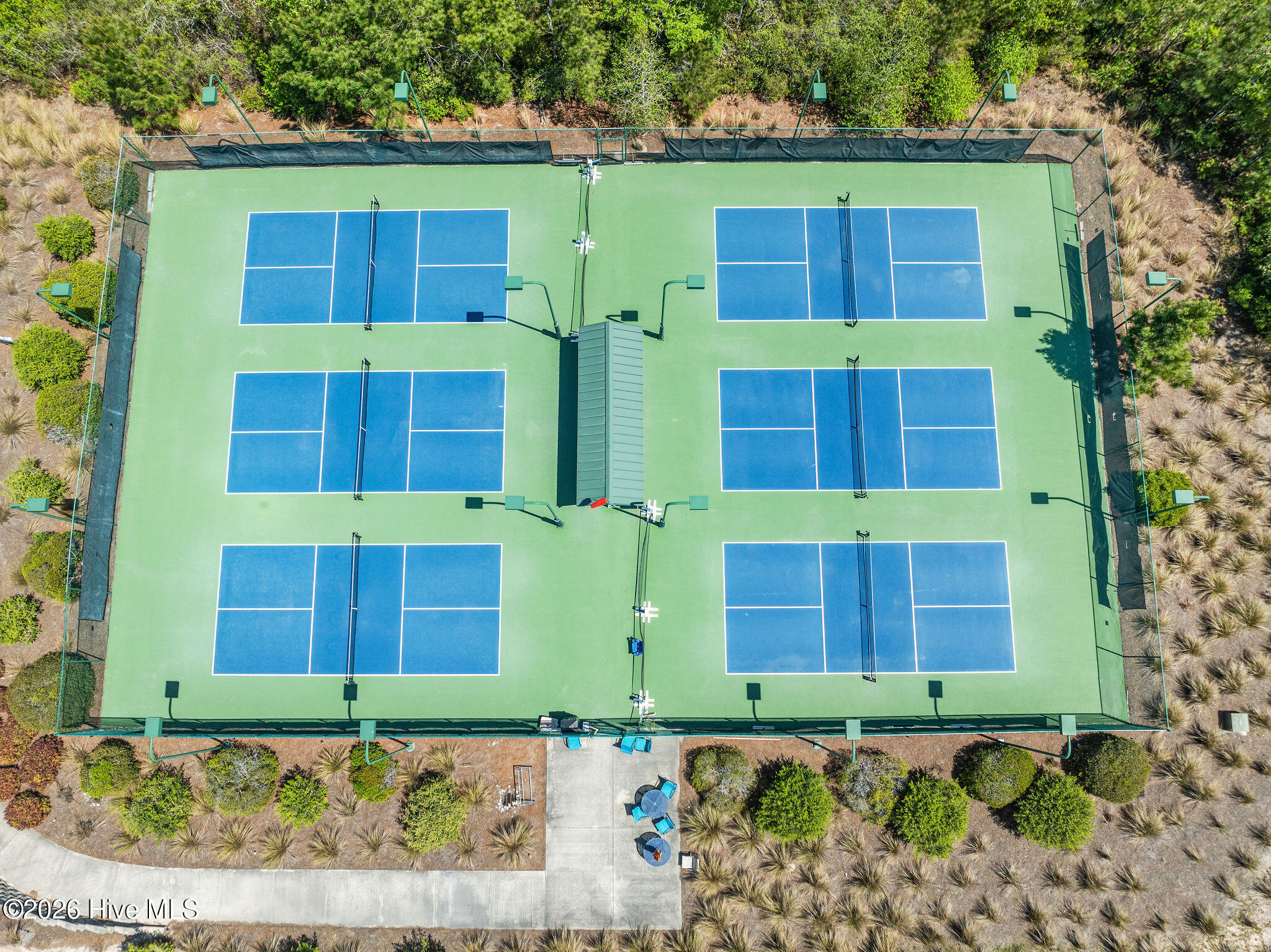 100564757 | Photo 107