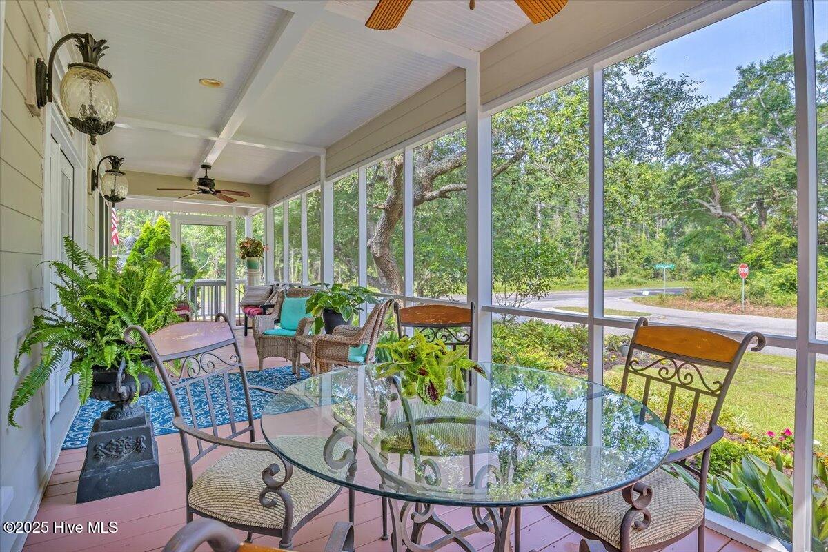 100556221 | Photo 24