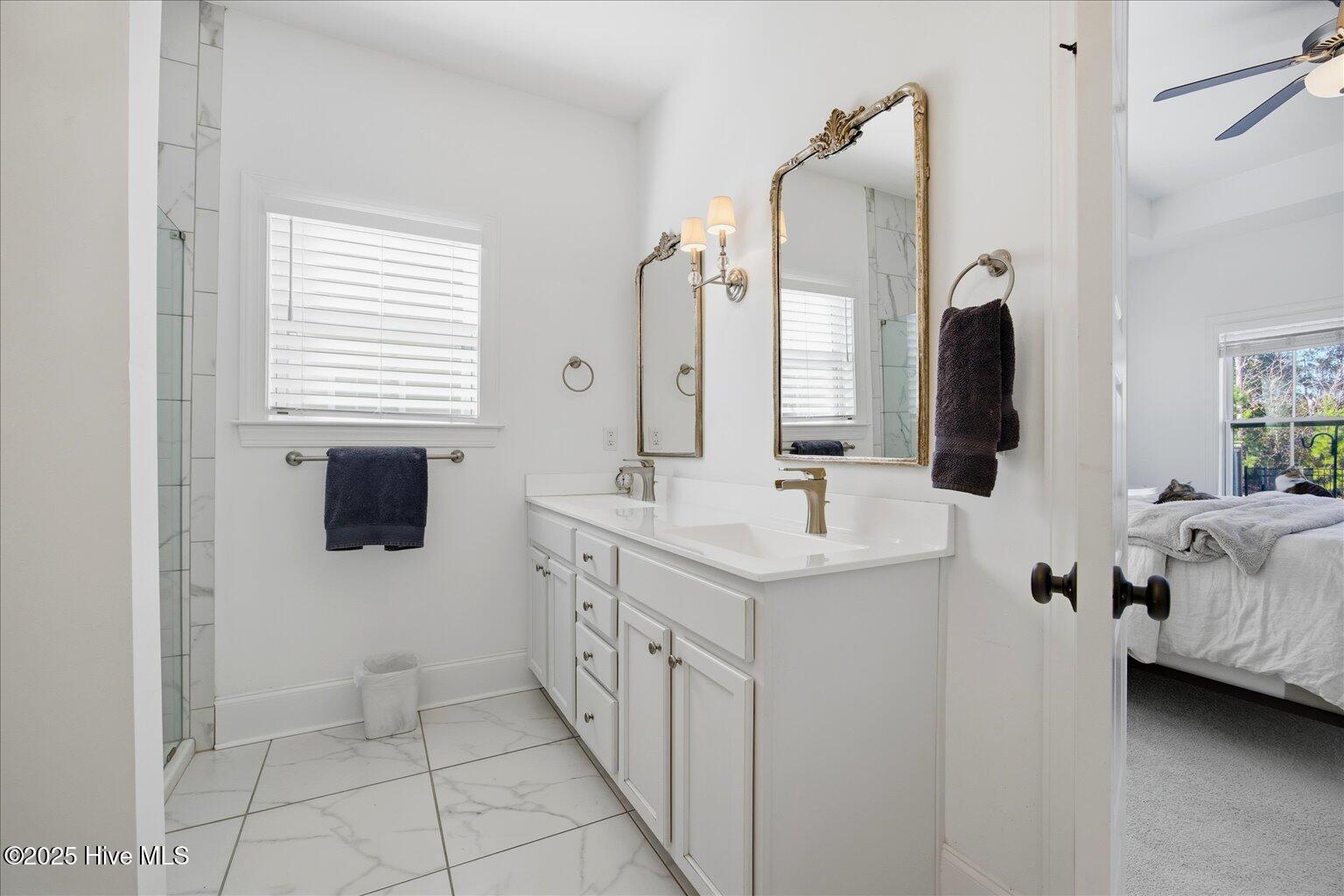 100547159 | Photo 24