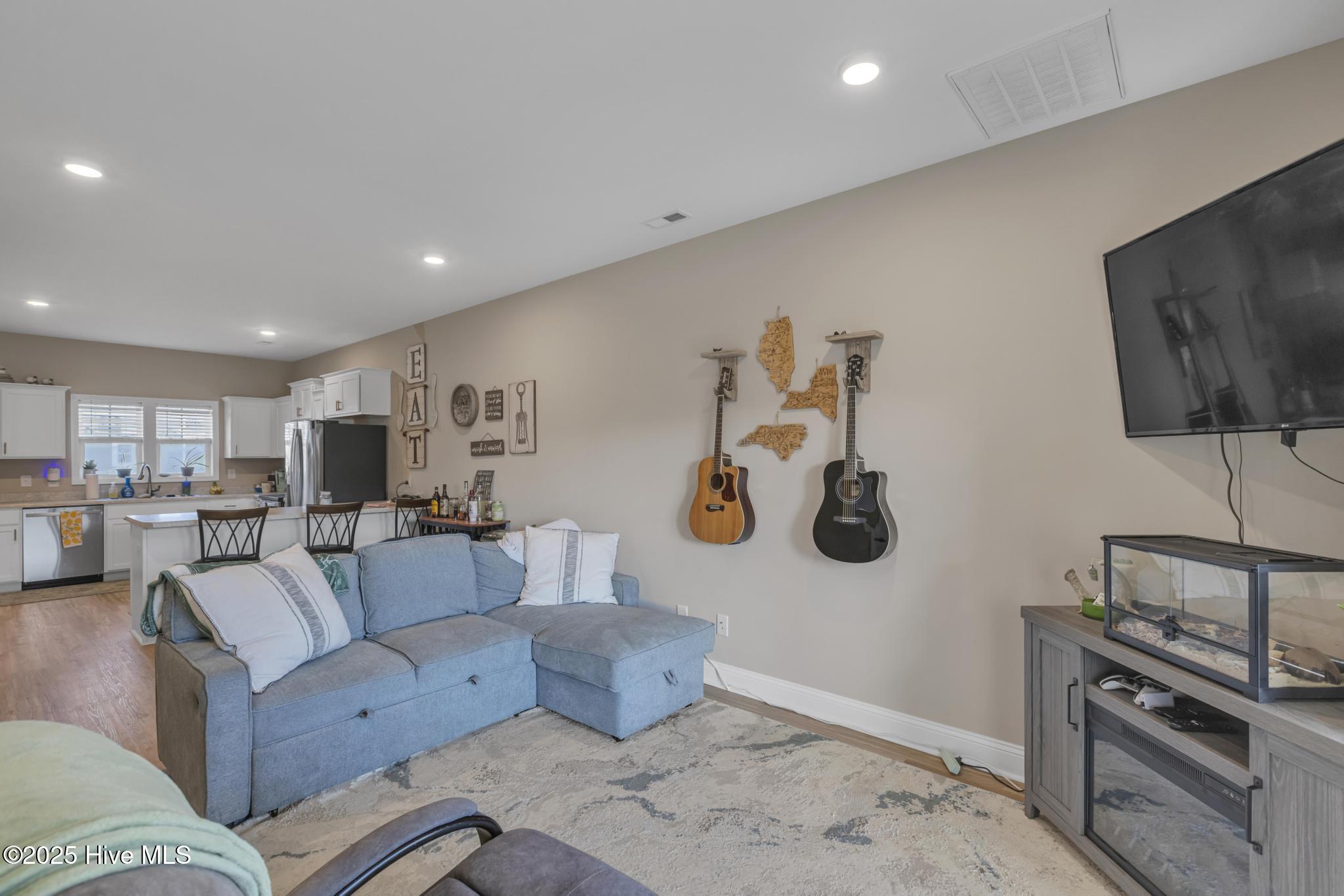 100533481 | Photo 12