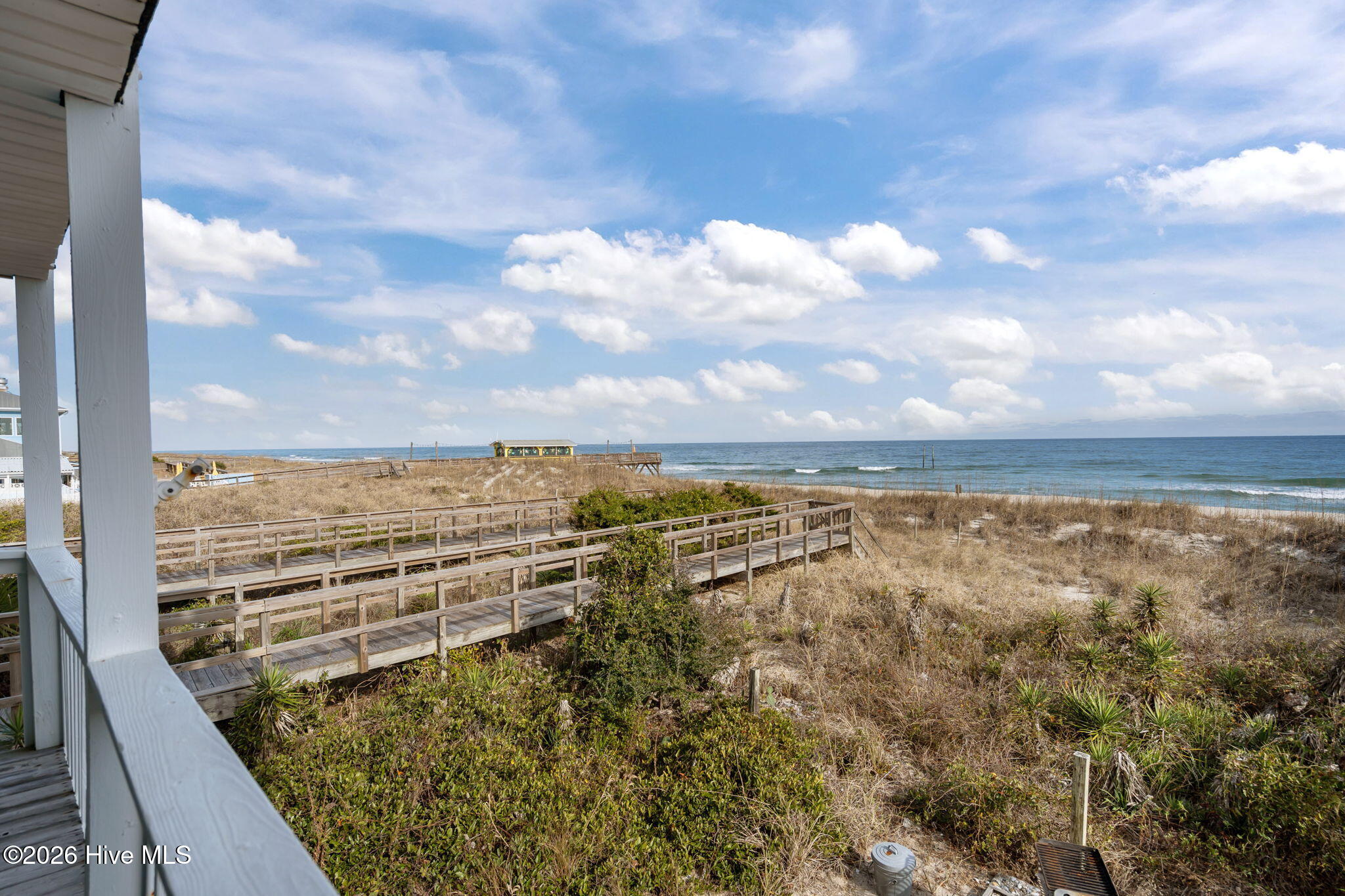 100549615 | Photo 39