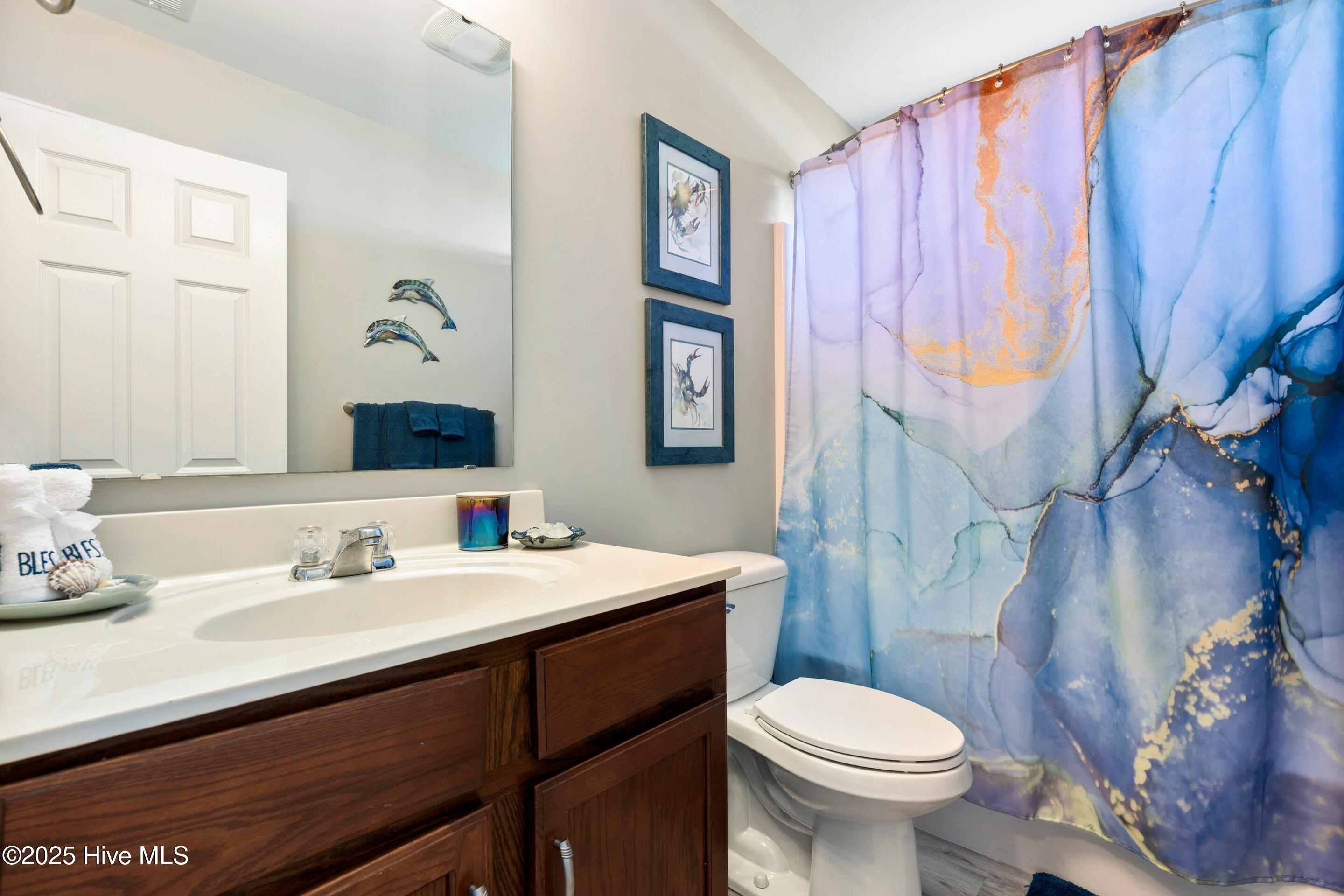 100517079 | Photo 23