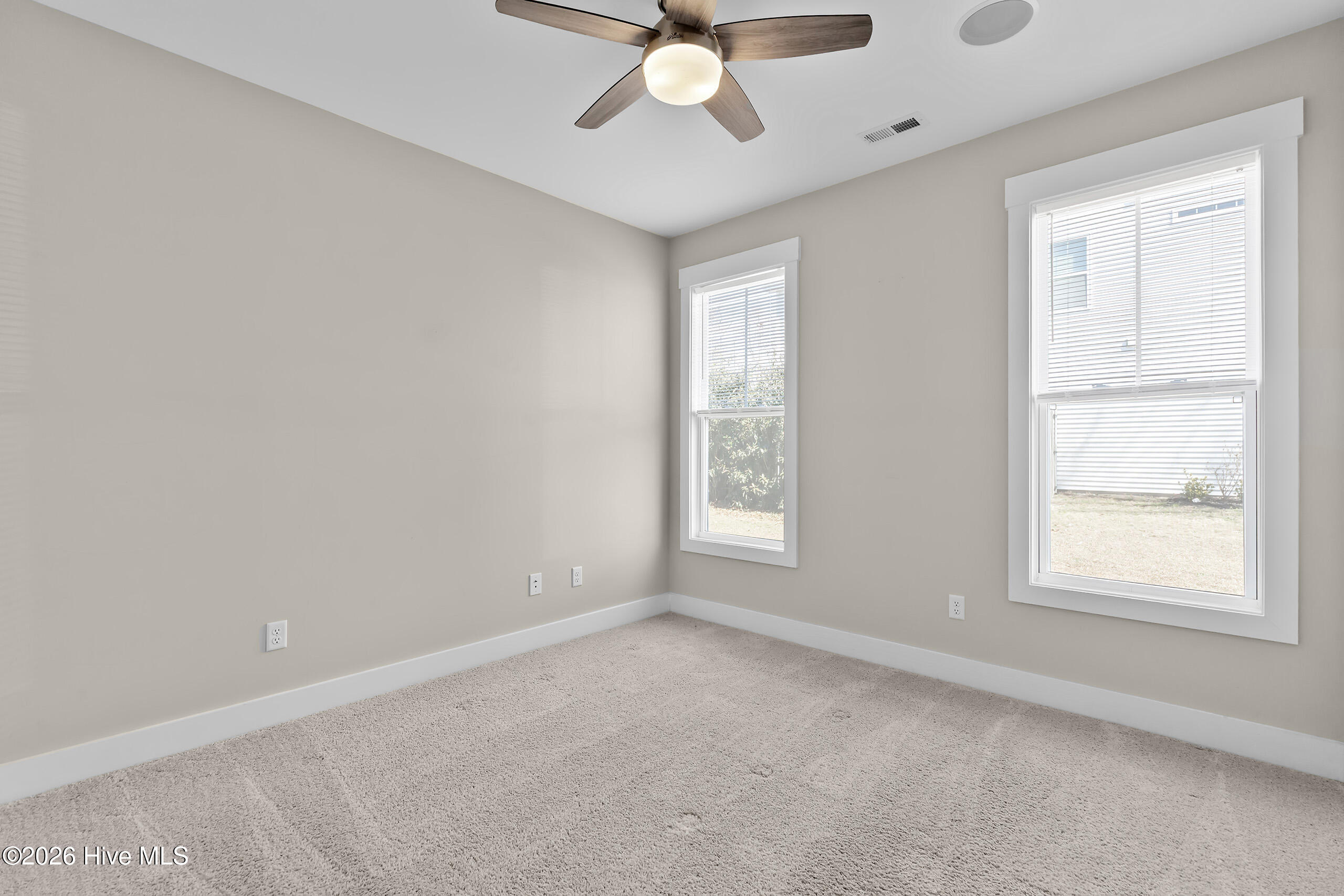 100550596 | Photo 31