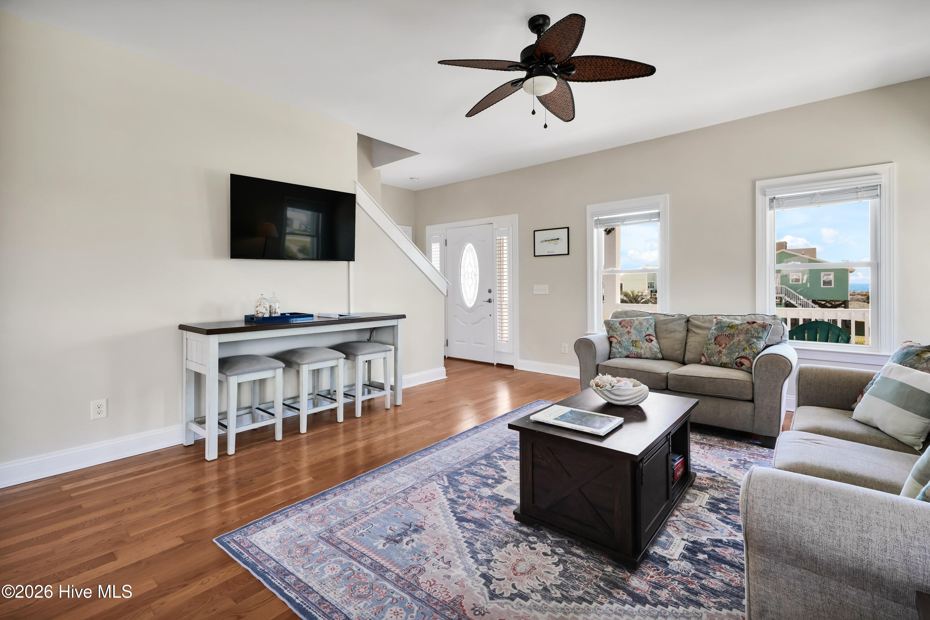 100559686 | Photo 18